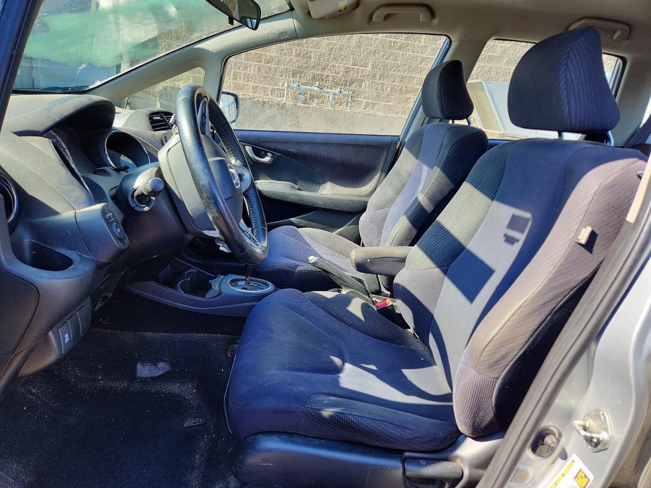 2012 Honda Fit Sport Silver vin: JHMGE8H59CC033224