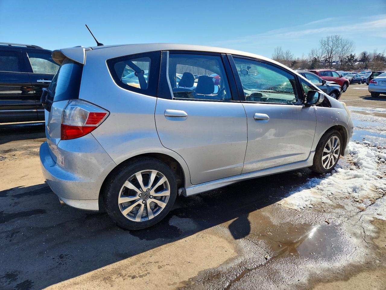 2012 Honda Fit Sport Silver vin: JHMGE8H59CC033224