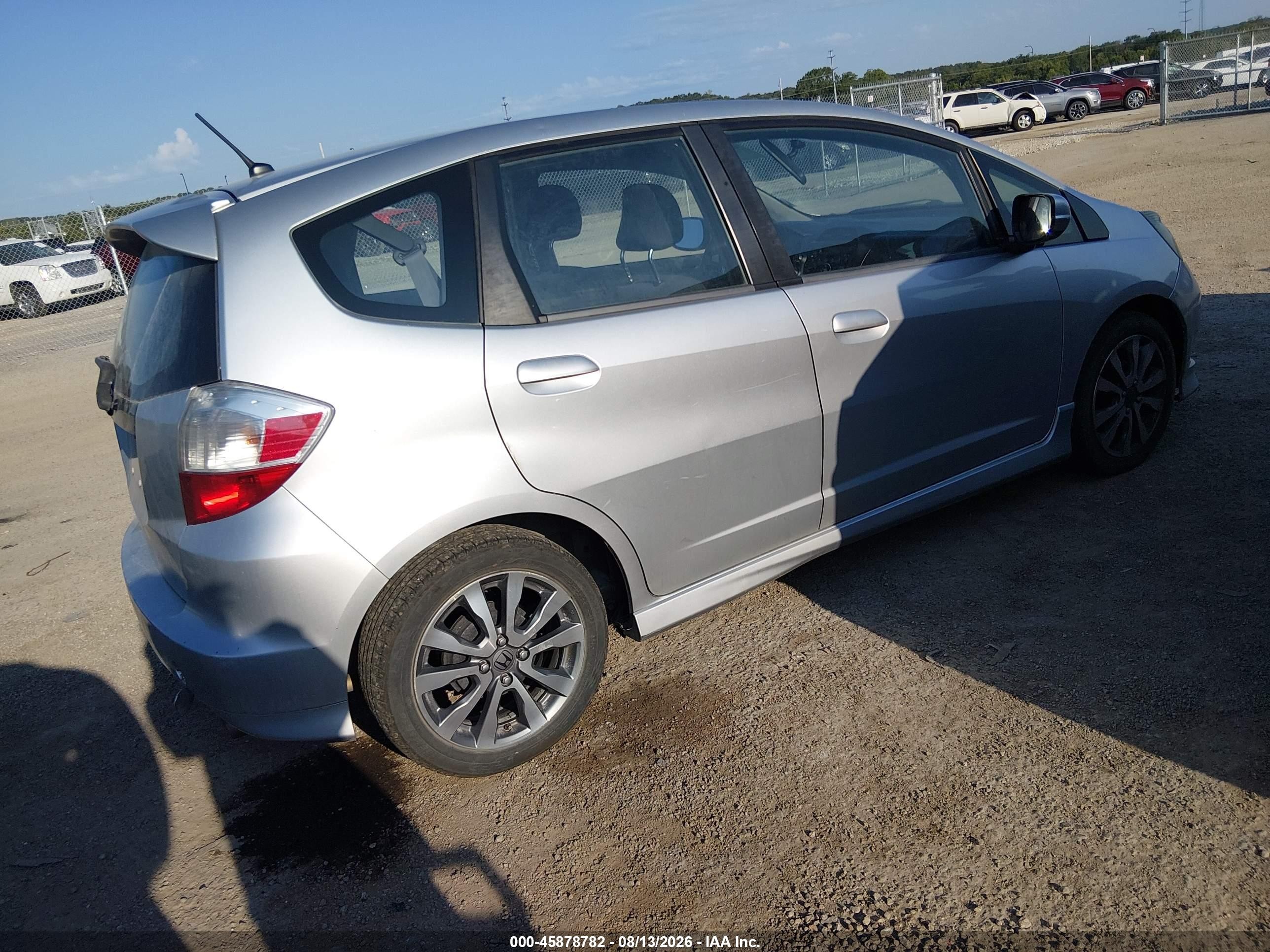 2013 Honda Fit Sport Silver vin: JHMGE8H59DC004257