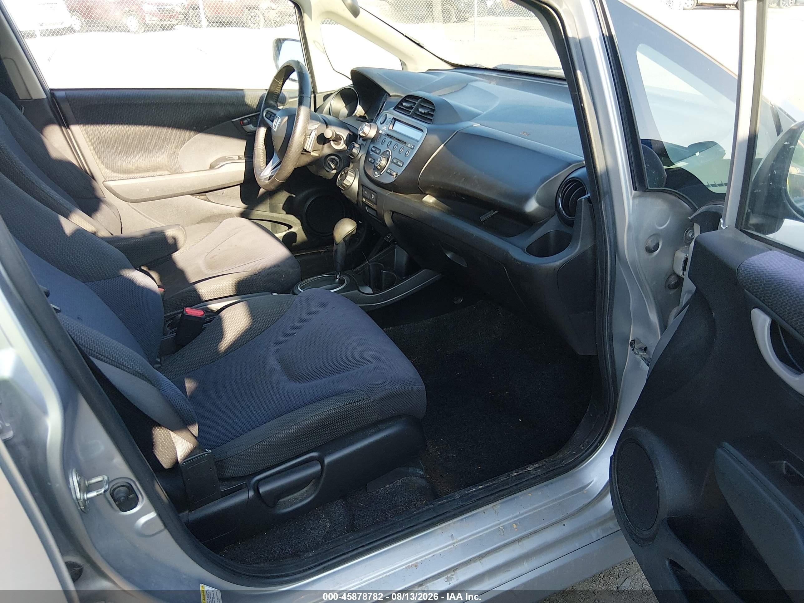 2013 Honda Fit Sport Silver vin: JHMGE8H59DC004257