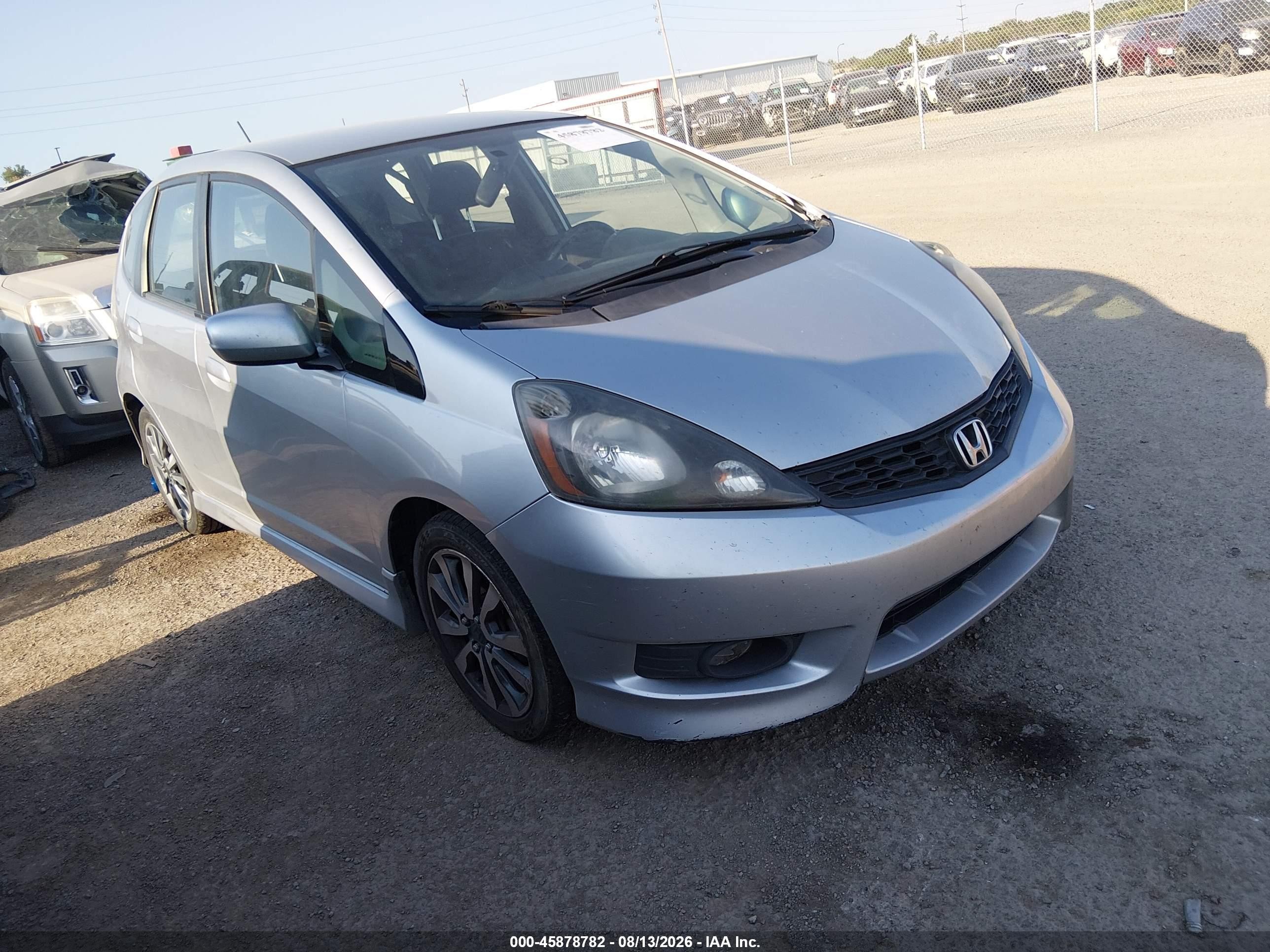 2013 Honda Fit Sport Silver vin: JHMGE8H59DC004257