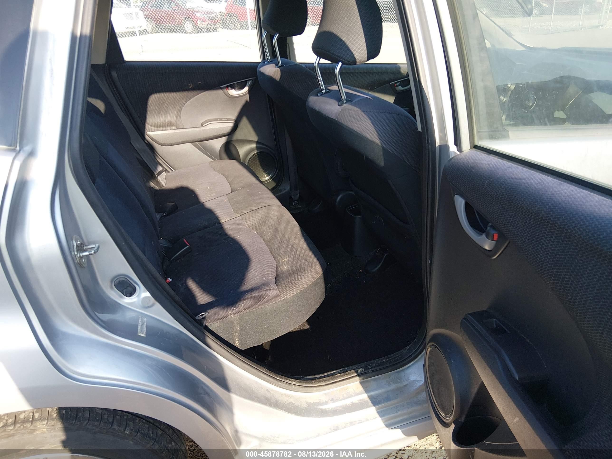 2013 Honda Fit Sport Silver vin: JHMGE8H59DC004257
