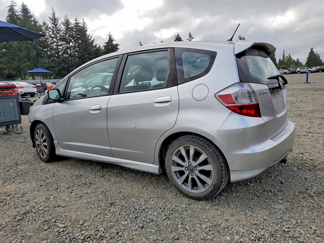2013 Honda Fit Sport Silver vin: JHMGE8H59DC014660