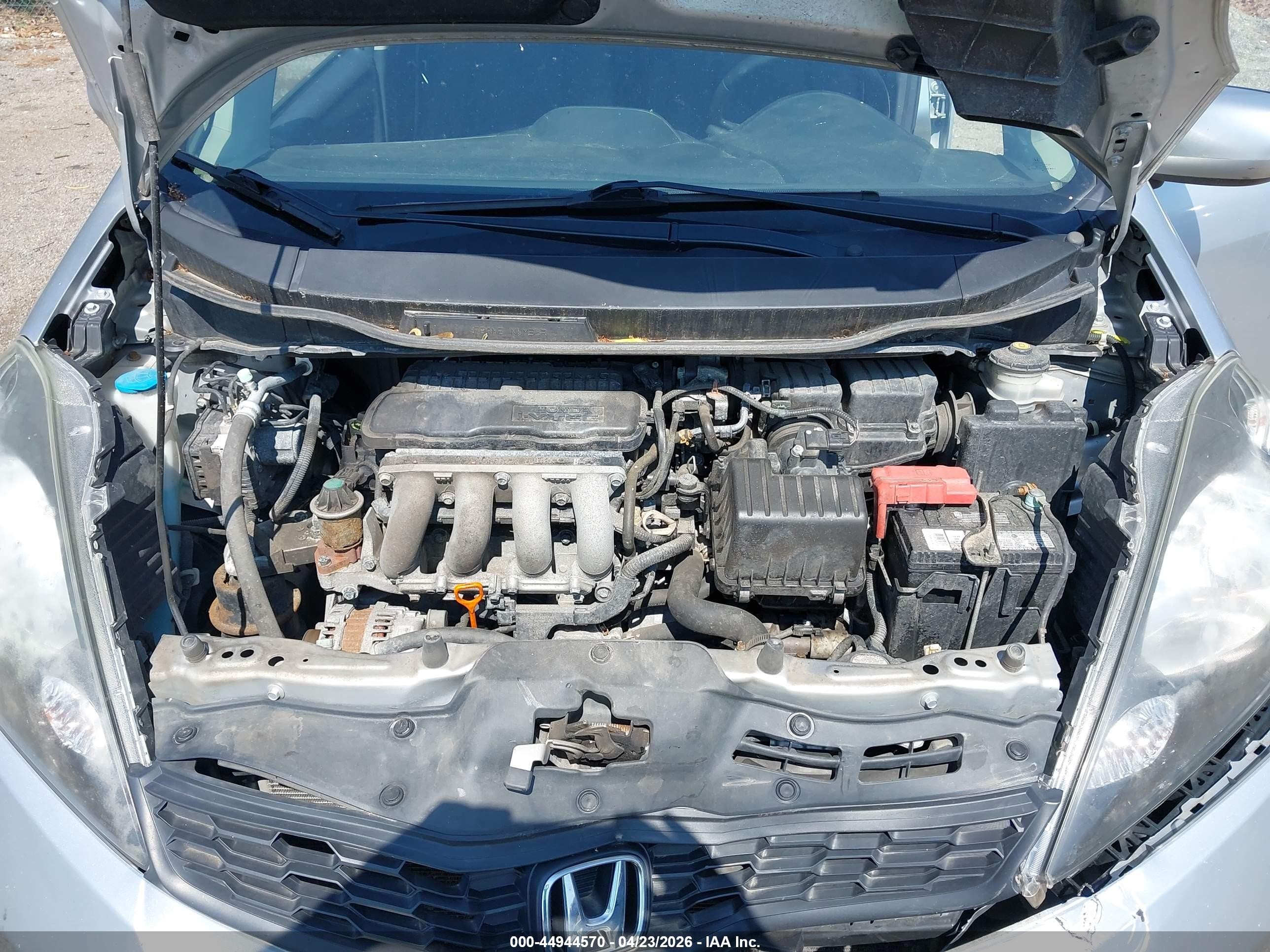 2013 Honda Fit Sport Silver vin: JHMGE8H59DC024394
