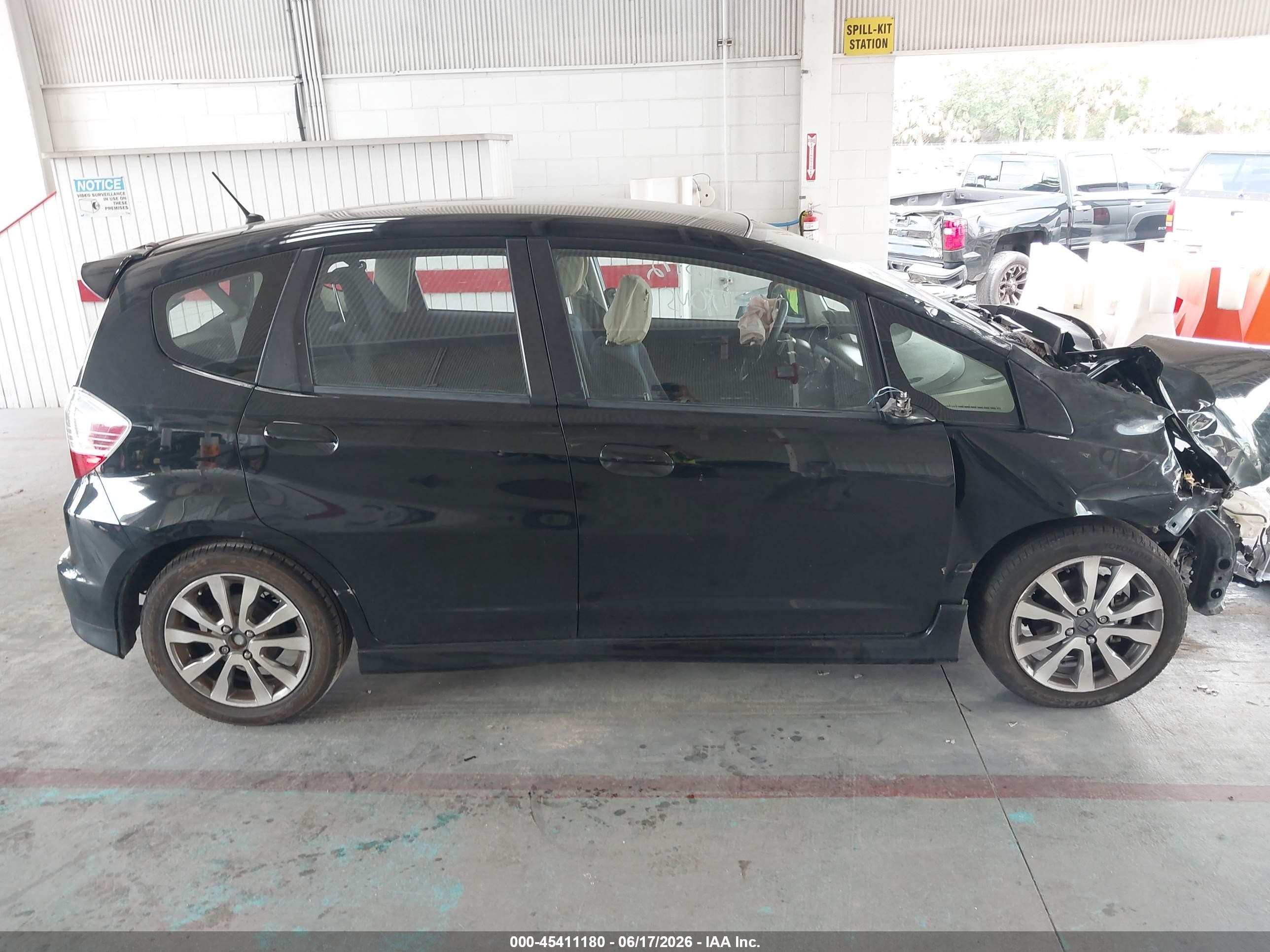 2013 Honda Fit Sport Black vin: JHMGE8H59DC029028