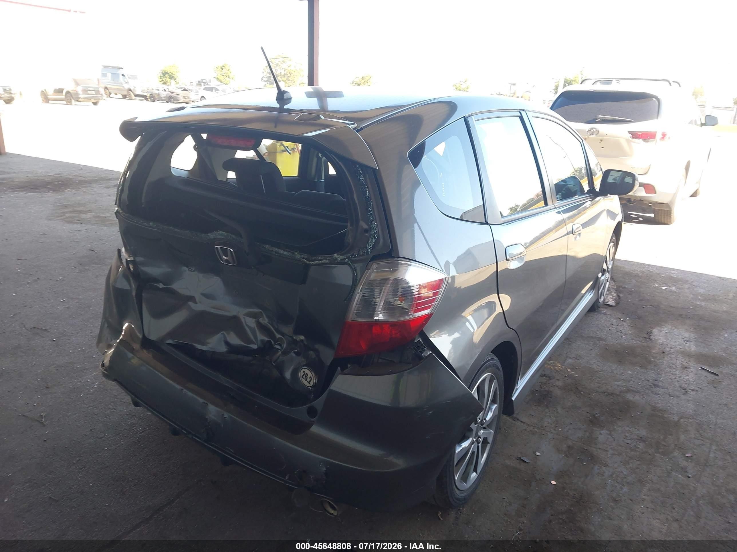 2013 Honda Fit Sport Gray vin: JHMGE8H59DC036464