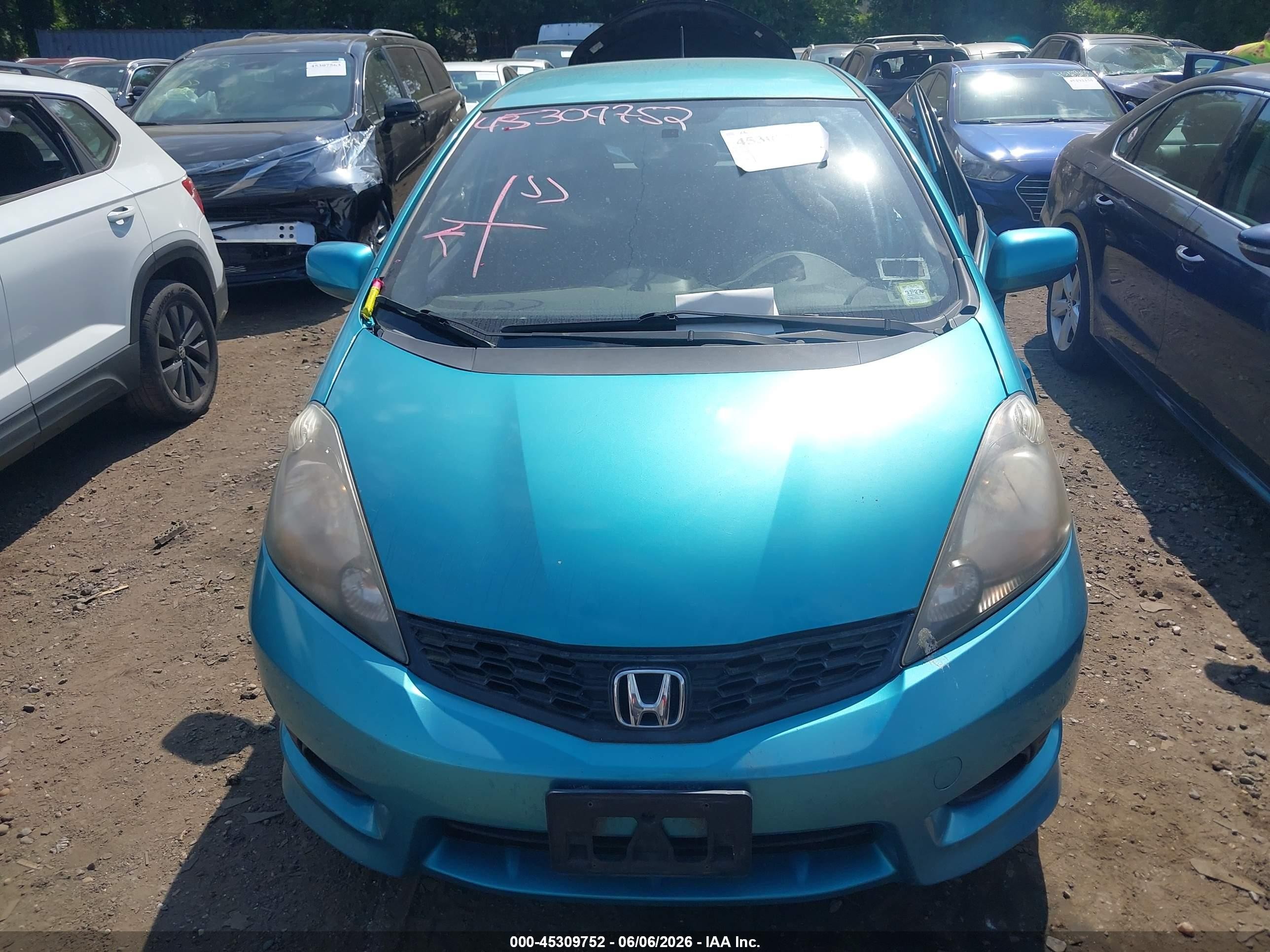 2013 Honda Fit Sport Turquoise vin: JHMGE8H59DC062370