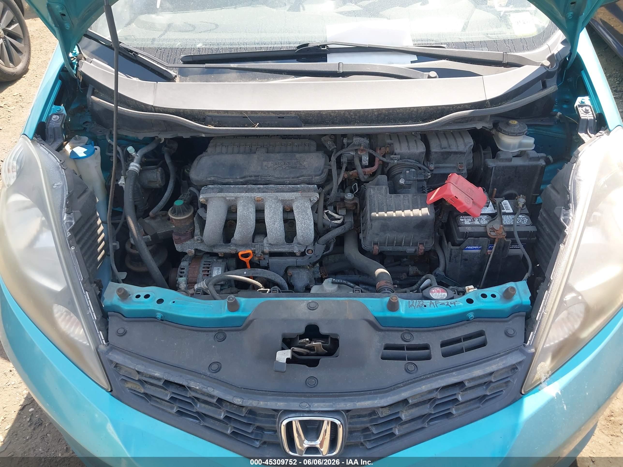 2013 Honda Fit Sport Turquoise vin: JHMGE8H59DC062370