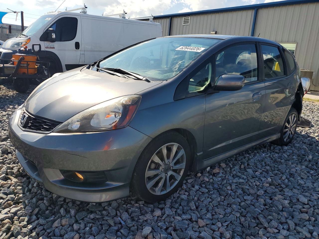 2013 Honda Fit Sport Gray vin: JHMGE8H59DC072770