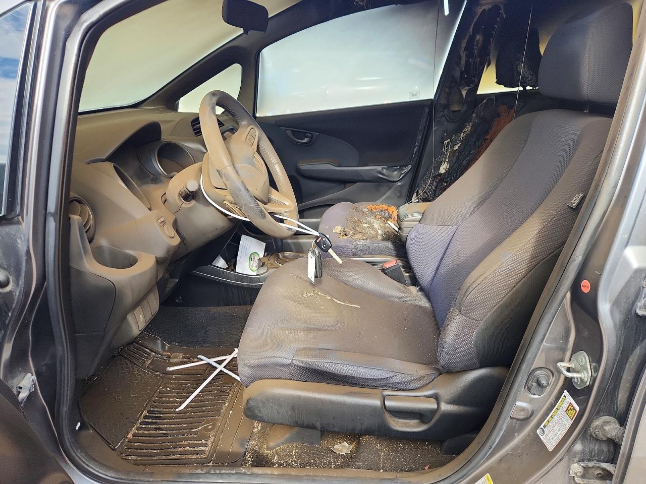 2013 Honda Fit Sport Серебряный vin: JHMGE8H59DC076284