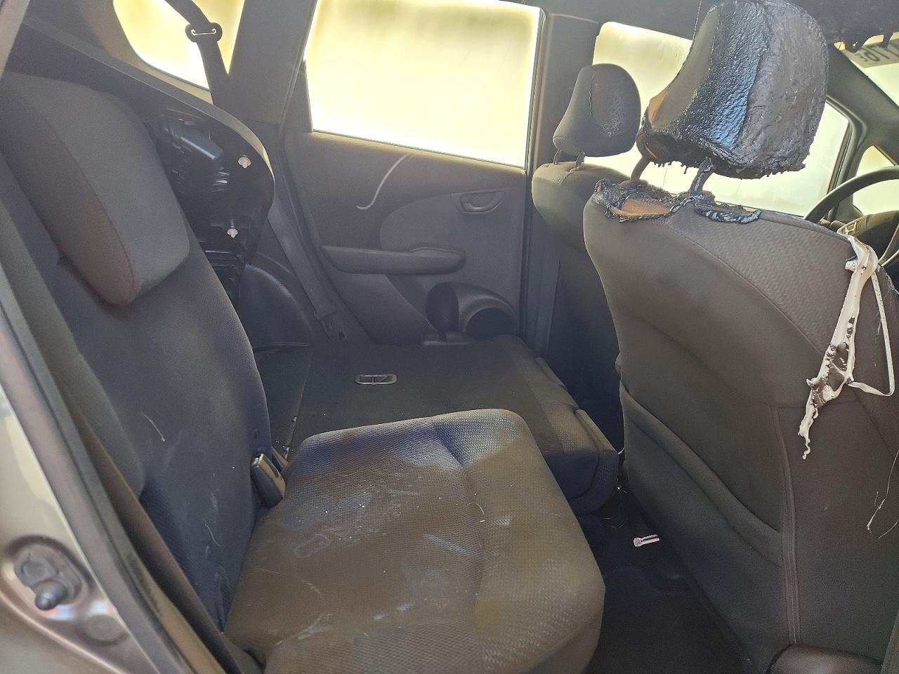 2013 Honda Fit Sport Серебряный vin: JHMGE8H59DC076284