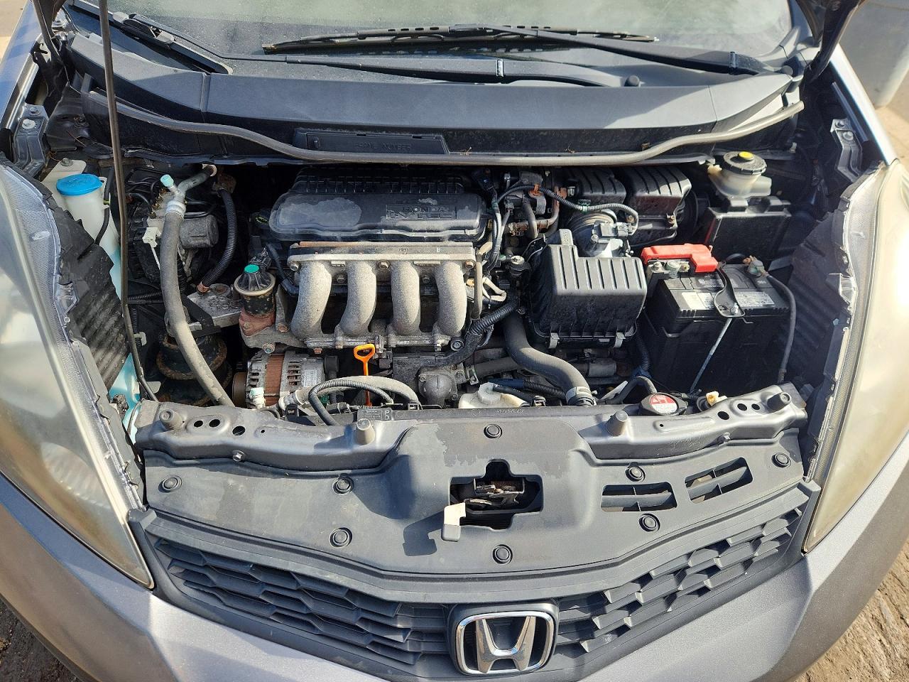 2013 Honda Fit Sport Серебряный vin: JHMGE8H59DC076284