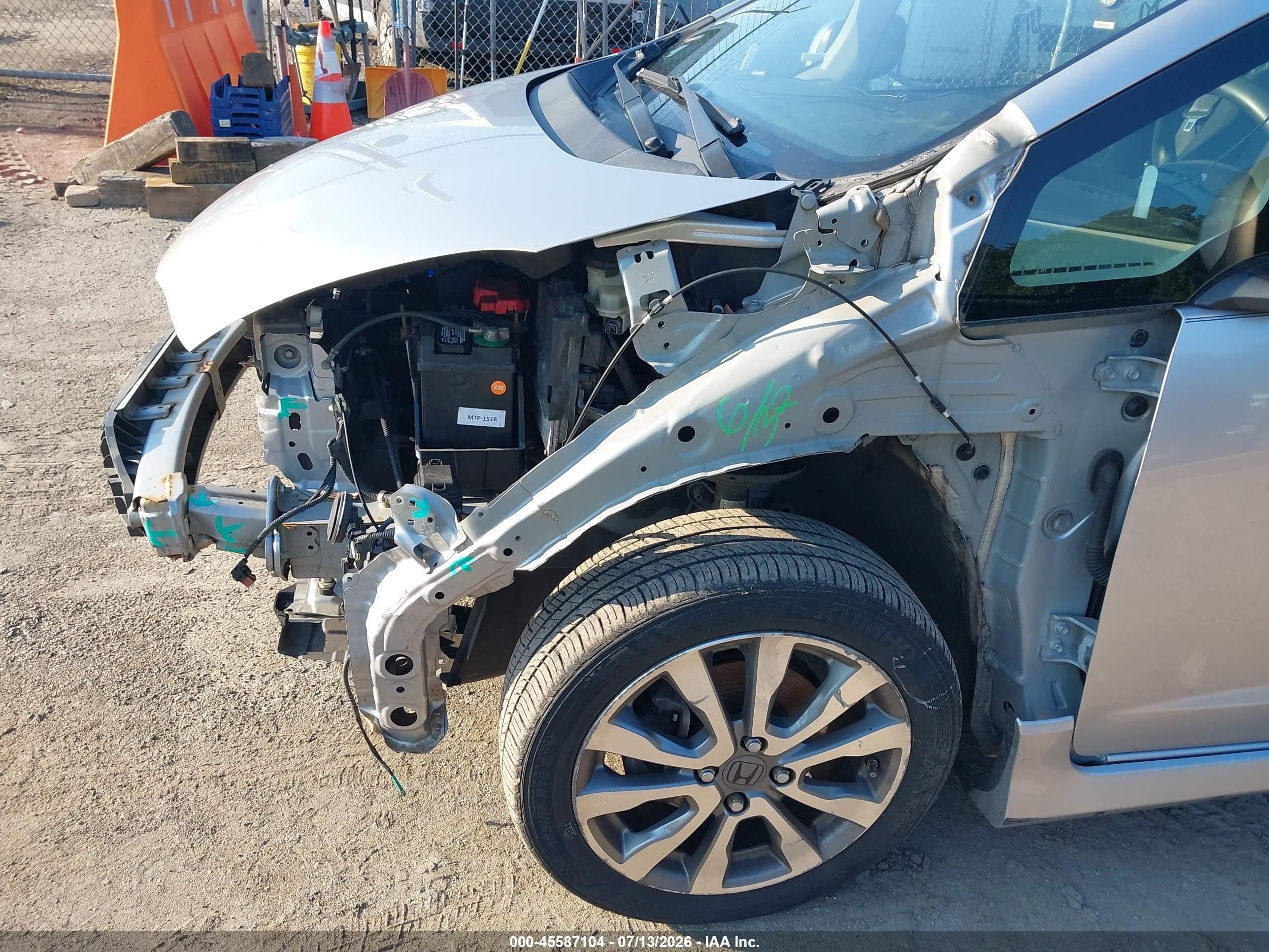 2013 Honda Fit Sport Silver vin: JHMGE8H59DC077077