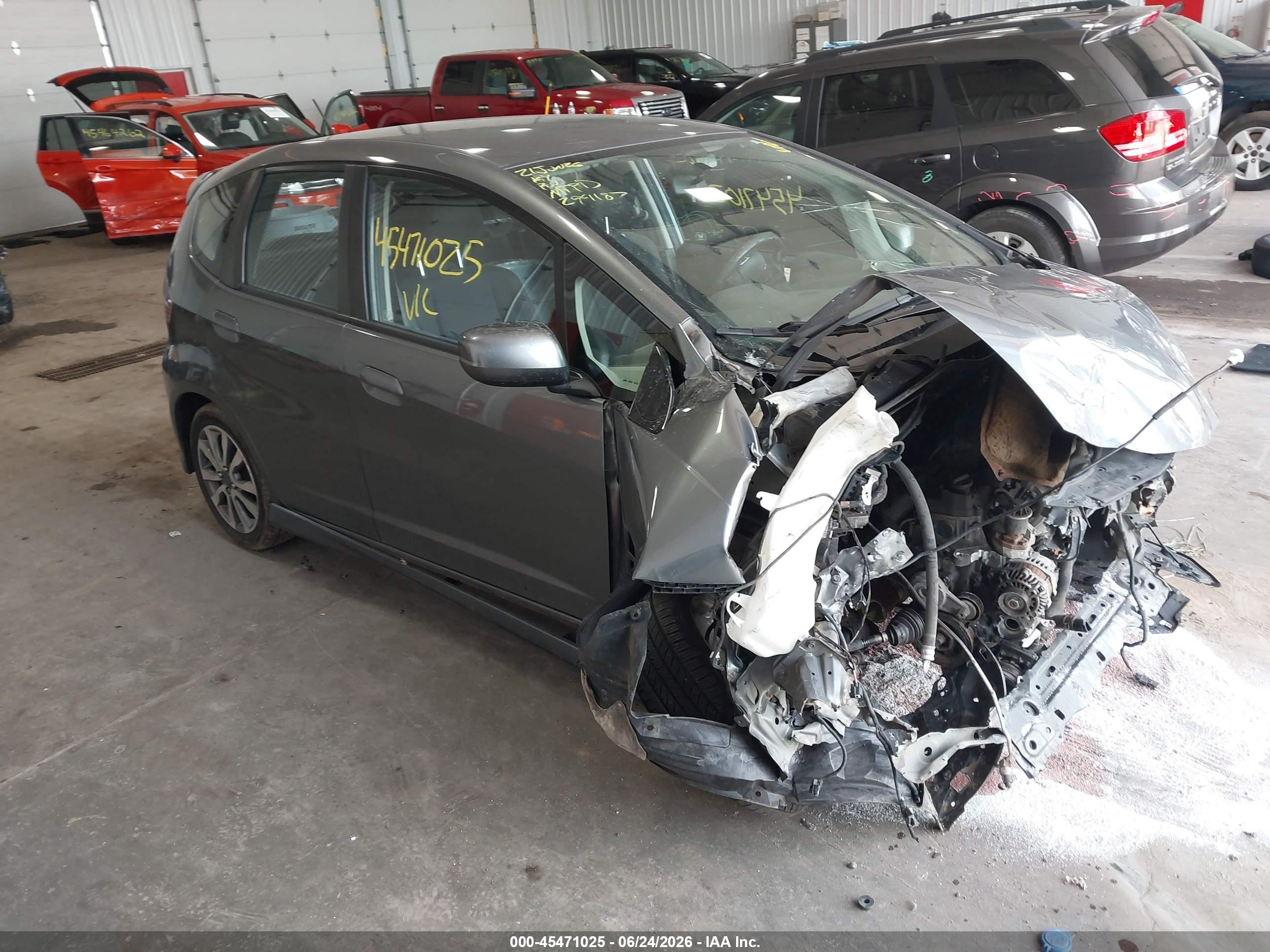2013 Honda Fit Sport Серый vin: JHMGE8H59DC077886