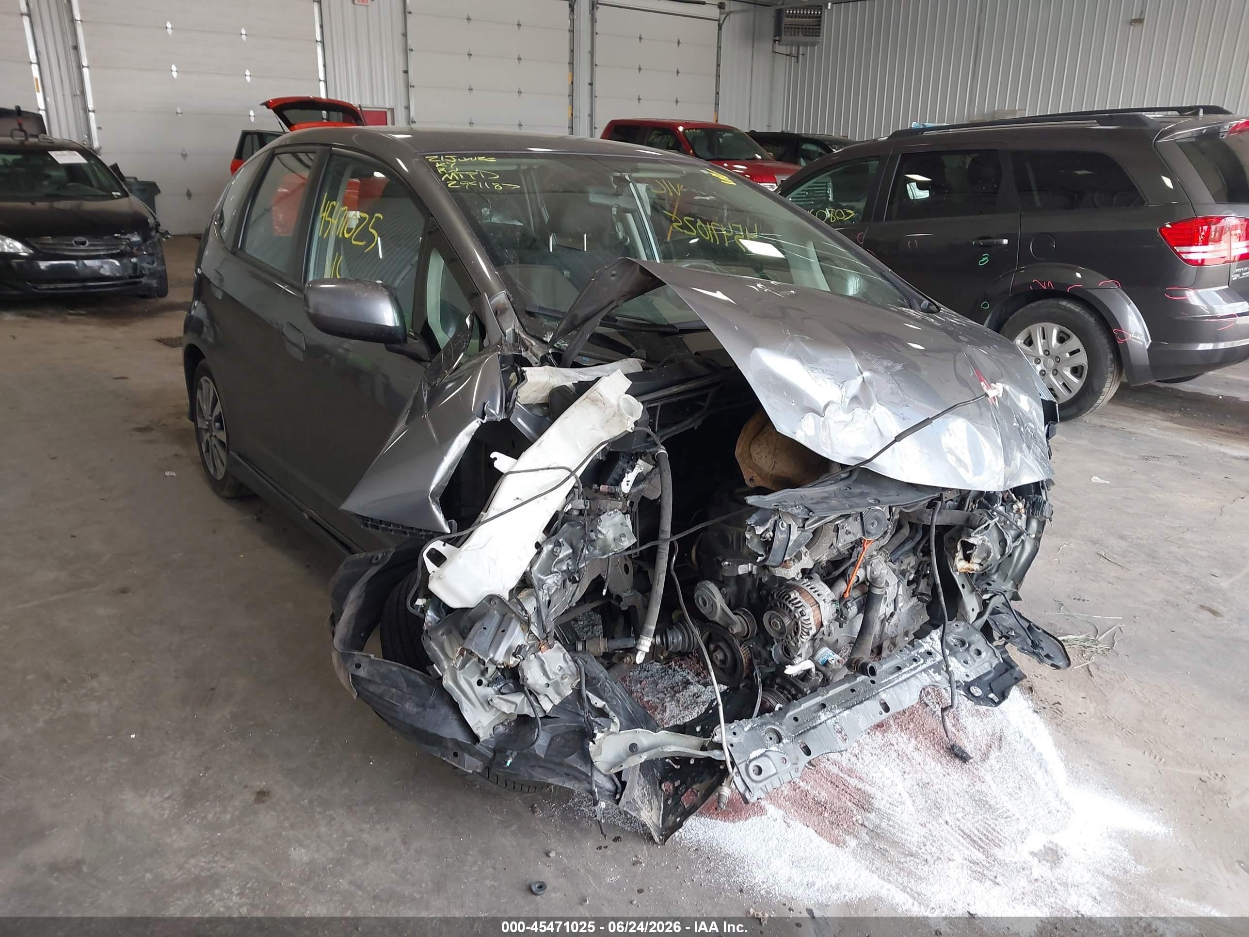 2013 Honda Fit Sport Gray vin: JHMGE8H59DC077886