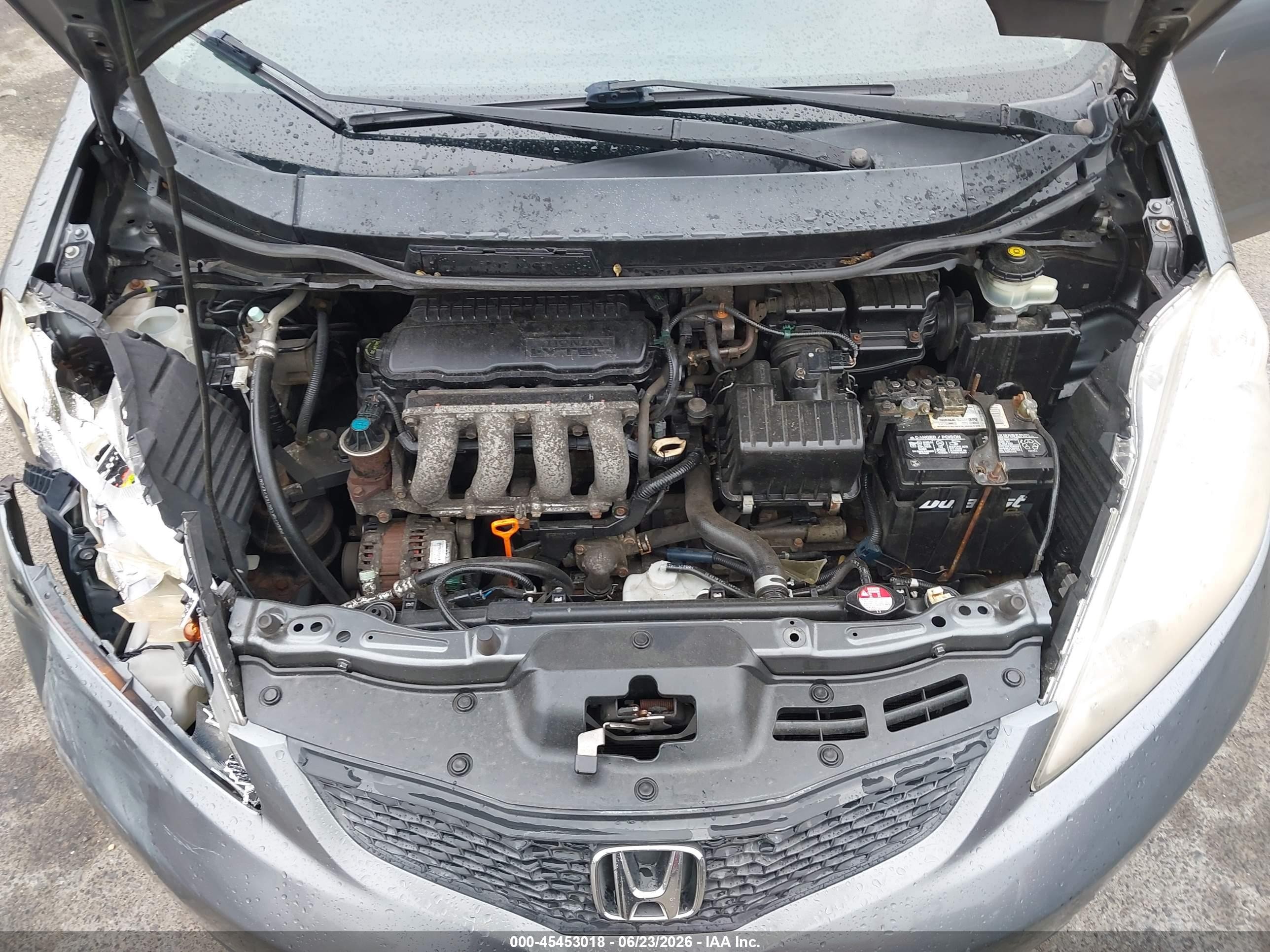 2011 Honda Fit Sport Silver vin: JHMGE8H5XBC000182