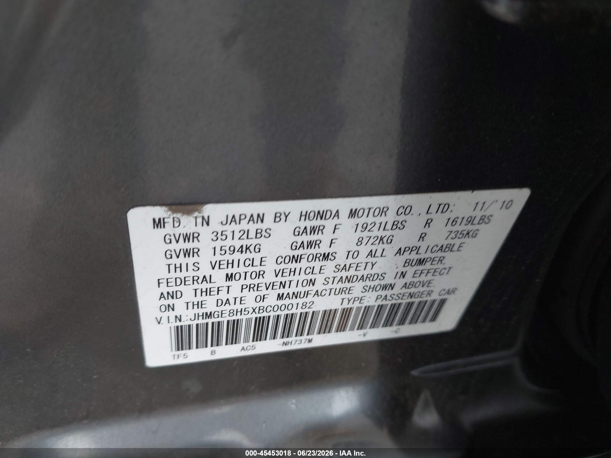 2011 Honda Fit Sport Silver vin: JHMGE8H5XBC000182