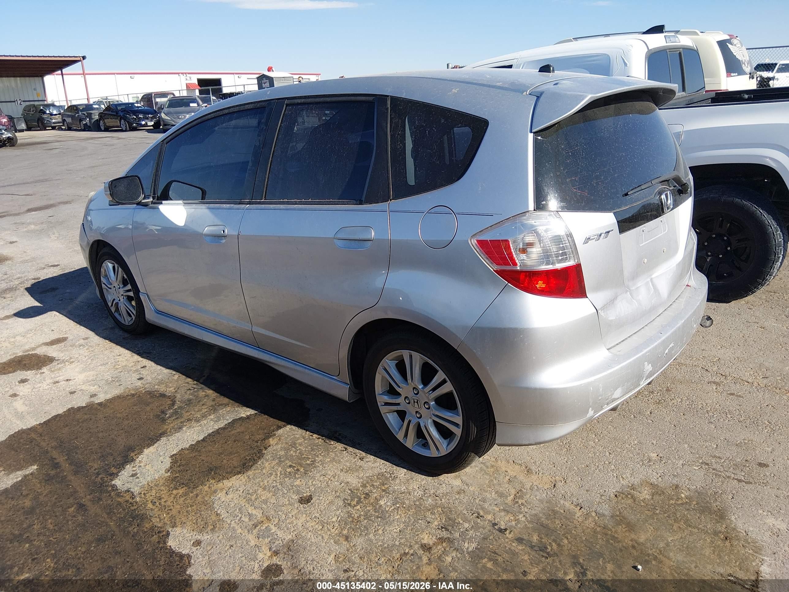 2011 Honda Fit Sport Silver vin: JHMGE8H5XBC011196