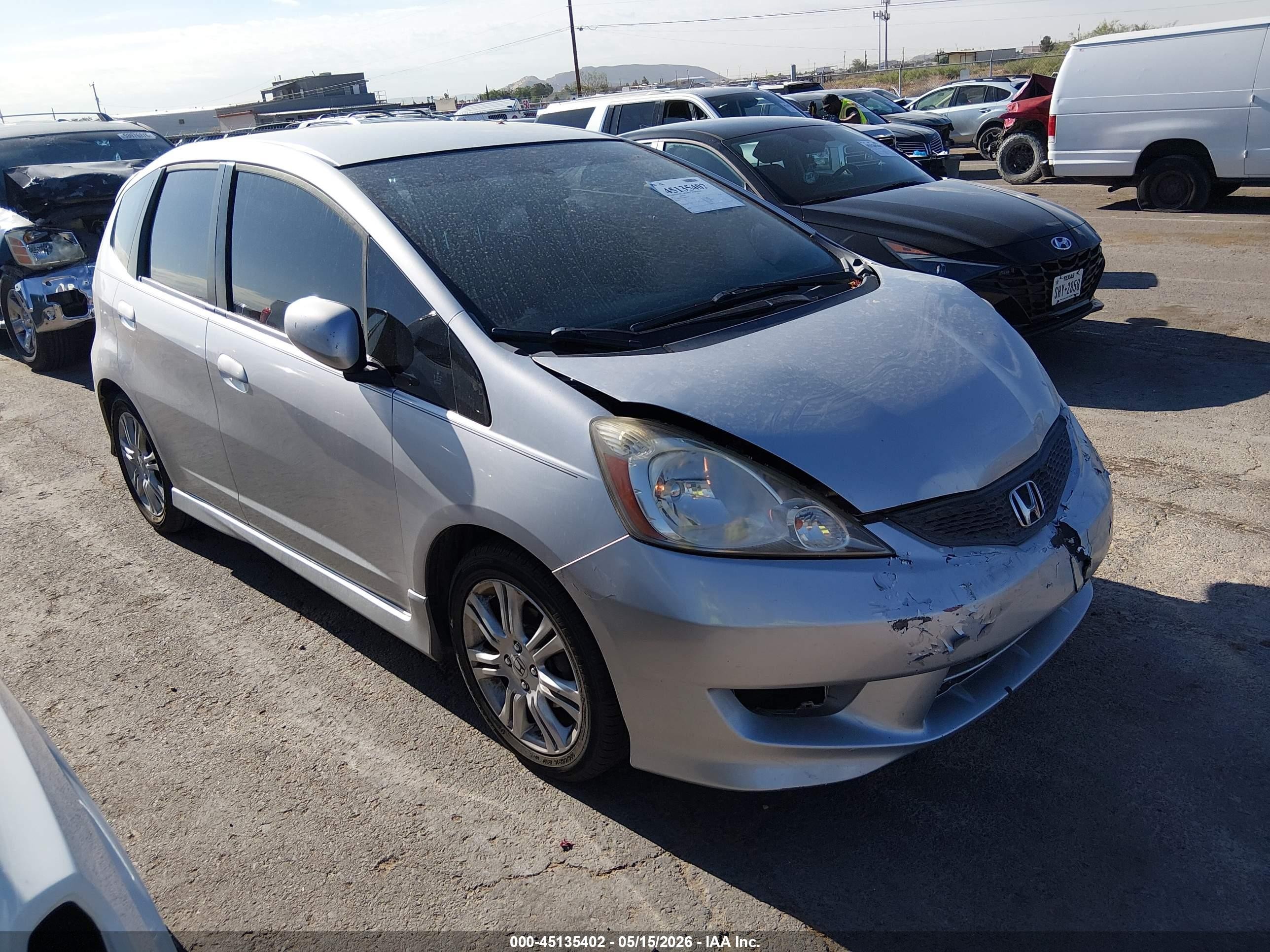 2011 Honda Fit Sport Silver vin: JHMGE8H5XBC011196