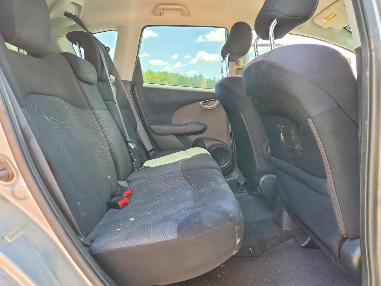 2011 Honda Fit Sport Серебряный vin: JHMGE8H5XBC013630