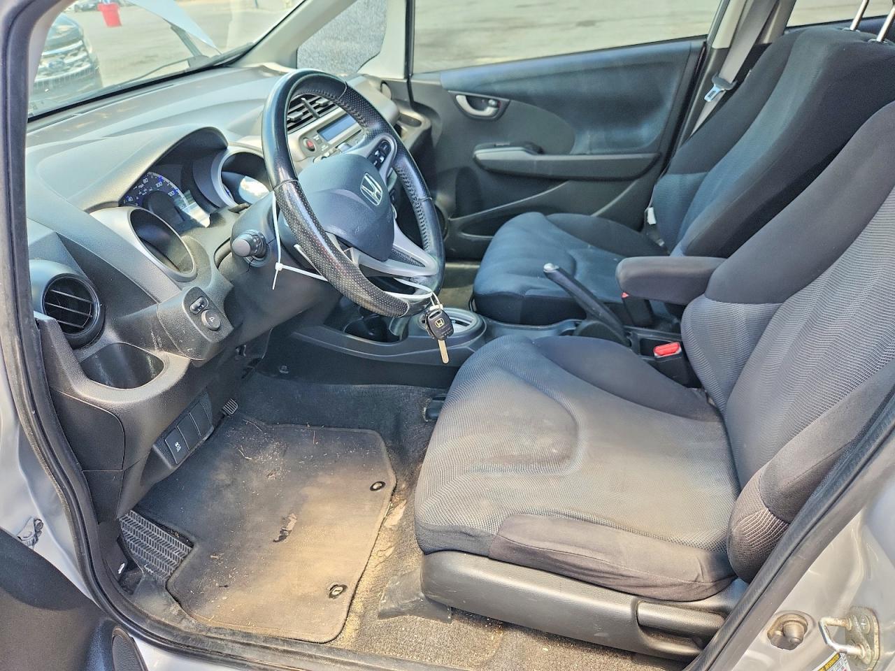 2011 Honda Fit Sport Серебряный vin: JHMGE8H5XBC013630