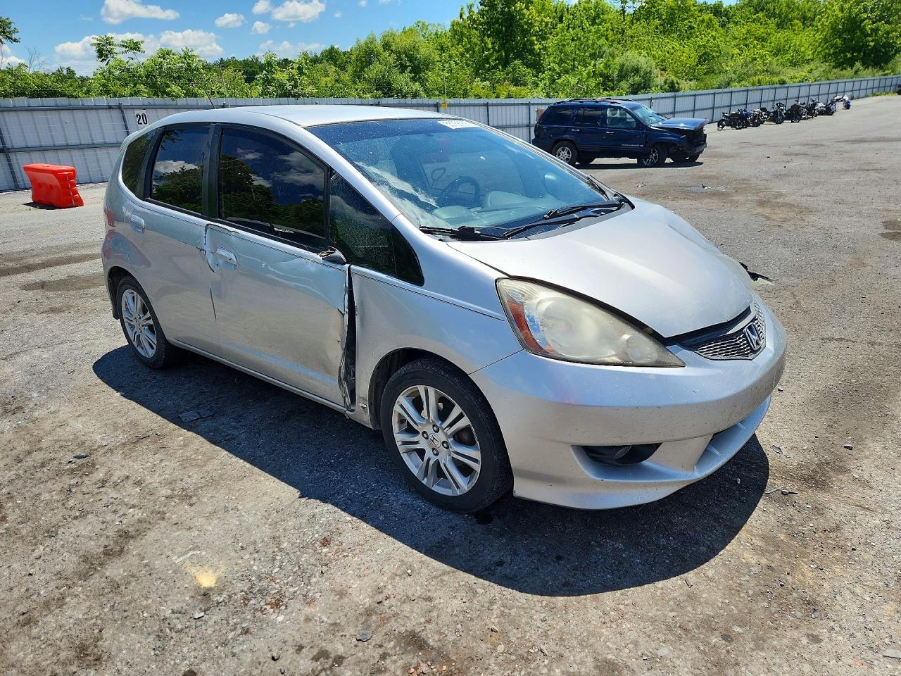 2011 Honda Fit Sport Серебряный vin: JHMGE8H5XBC013630