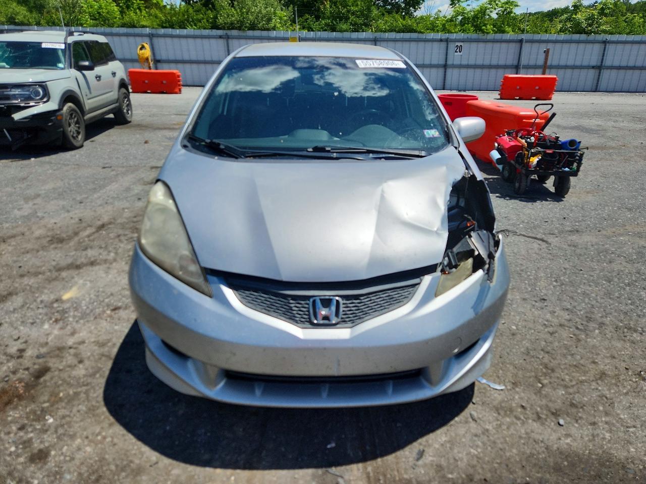 2011 Honda Fit Sport Серебряный vin: JHMGE8H5XBC013630