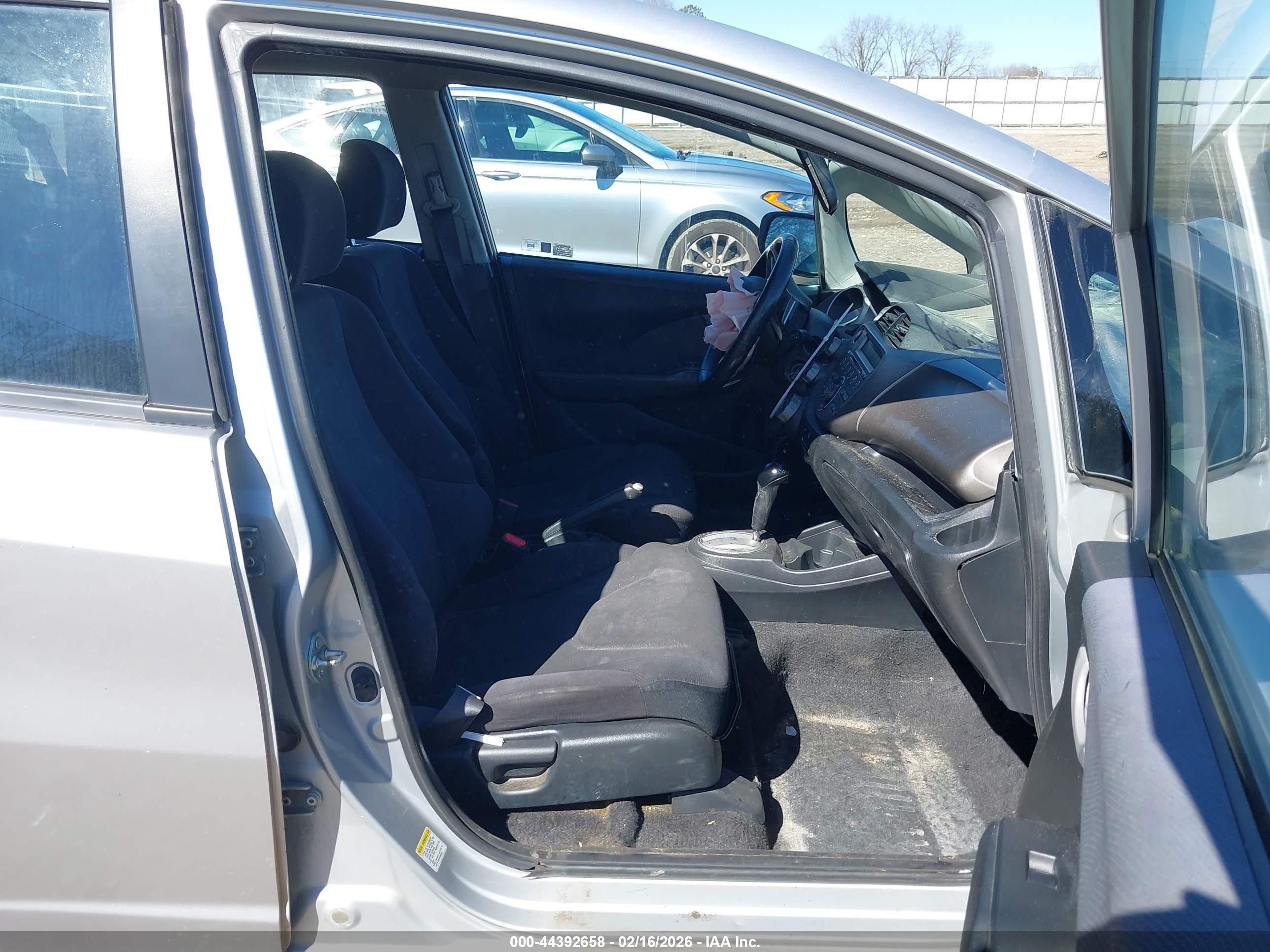 2011 Honda Fit Sport Silver vin: JHMGE8H5XBS003265