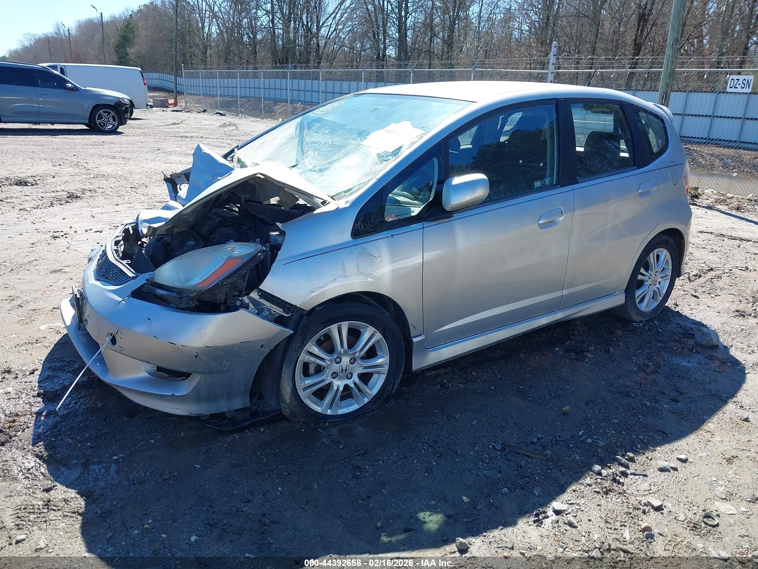 2011 Honda Fit Sport Silver vin: JHMGE8H5XBS003265