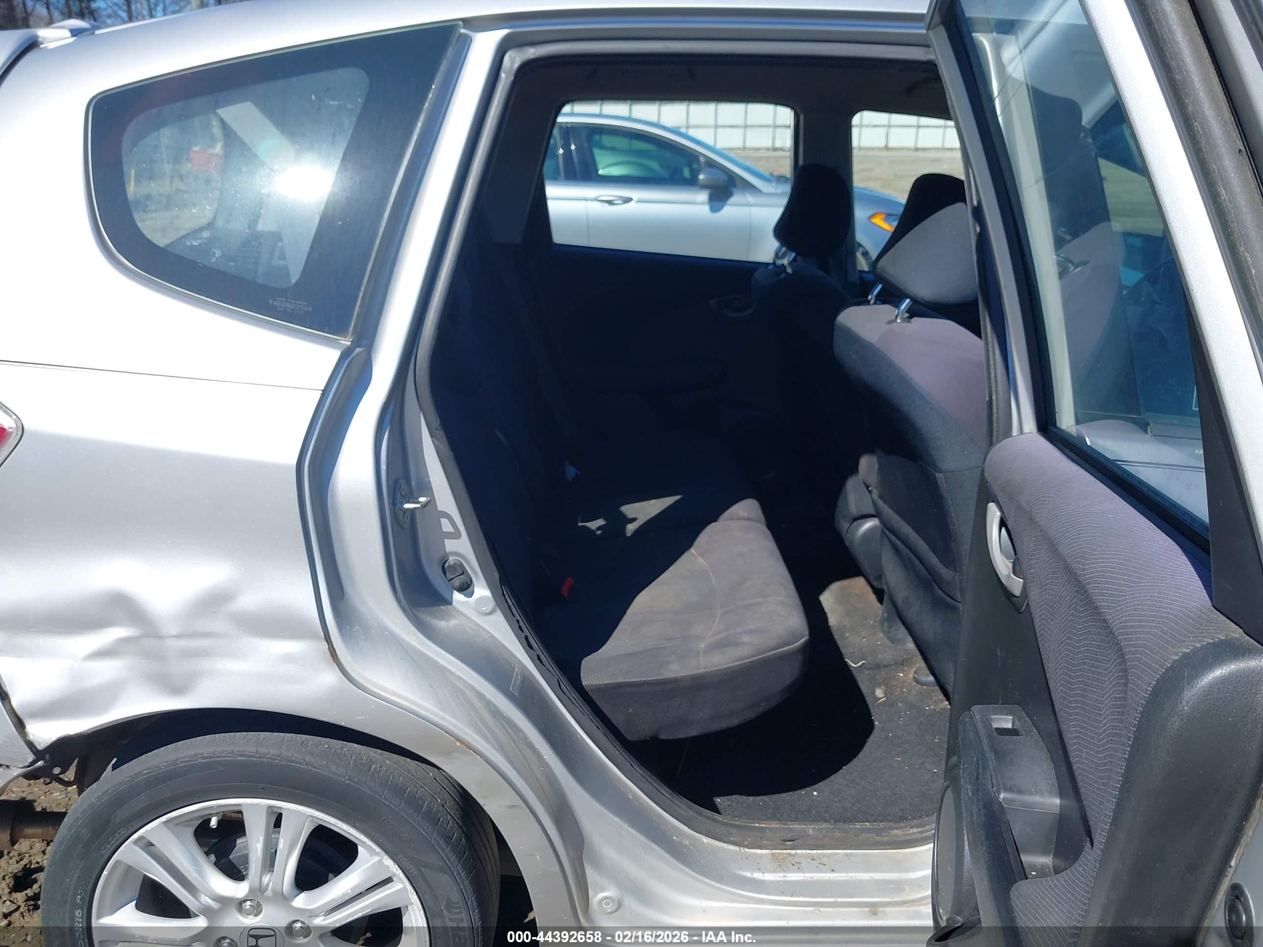 2011 Honda Fit Sport Silver vin: JHMGE8H5XBS003265