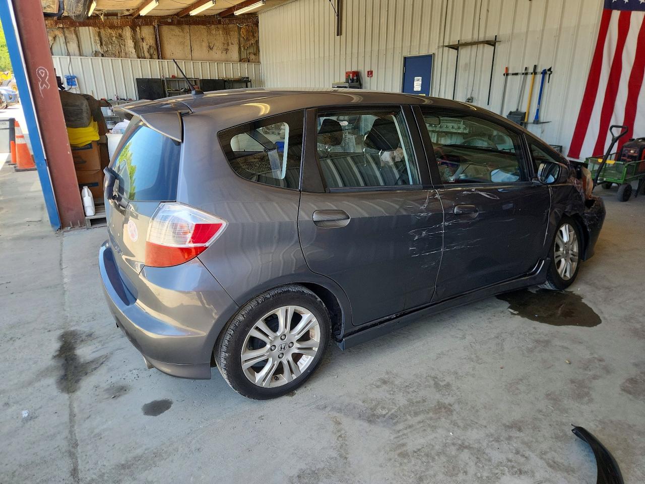 2011 Honda Fit Sport Gray vin: JHMGE8H5XBS003492