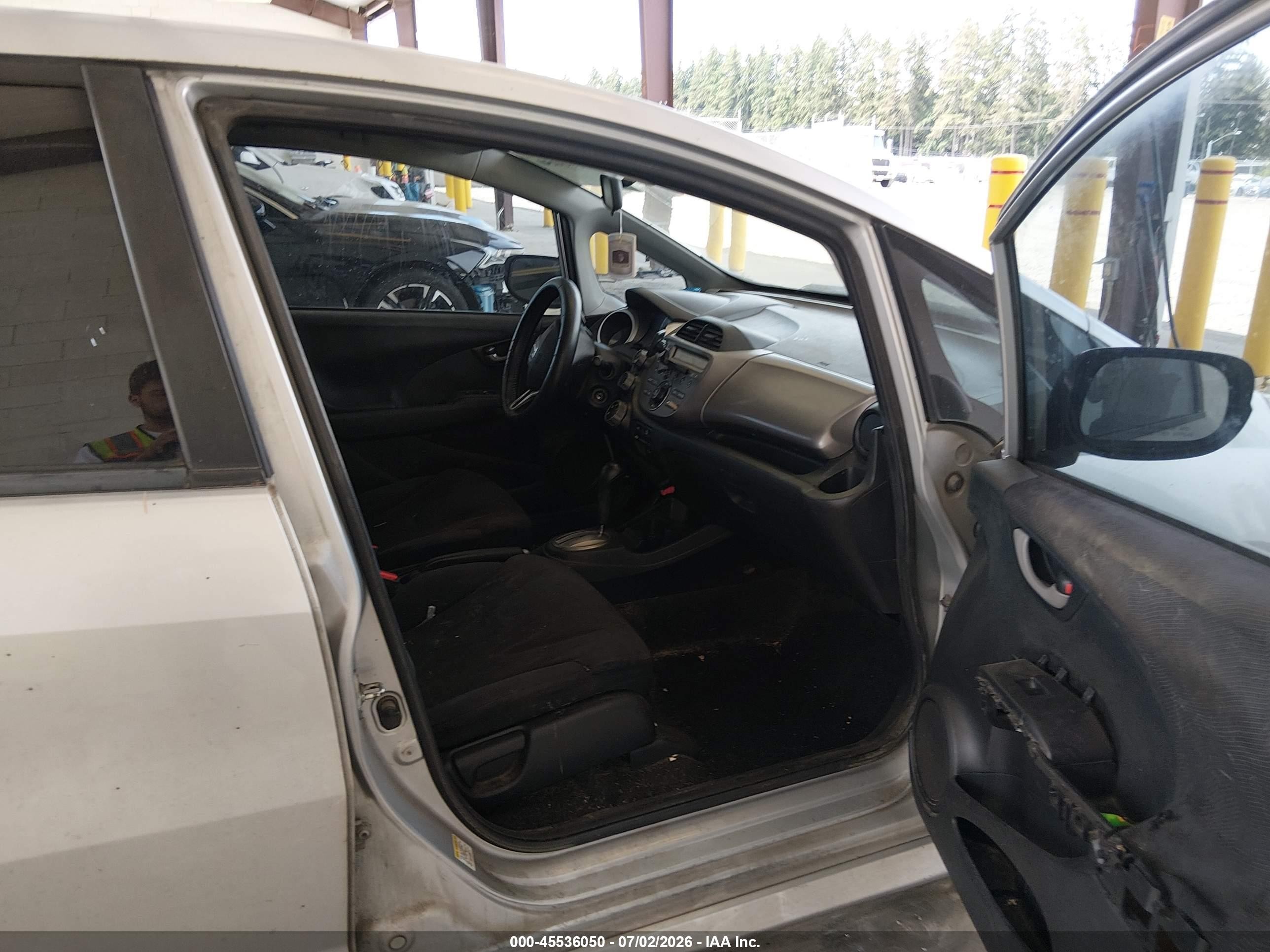 2011 Honda Fit Sport Silver vin: JHMGE8H5XBS009518