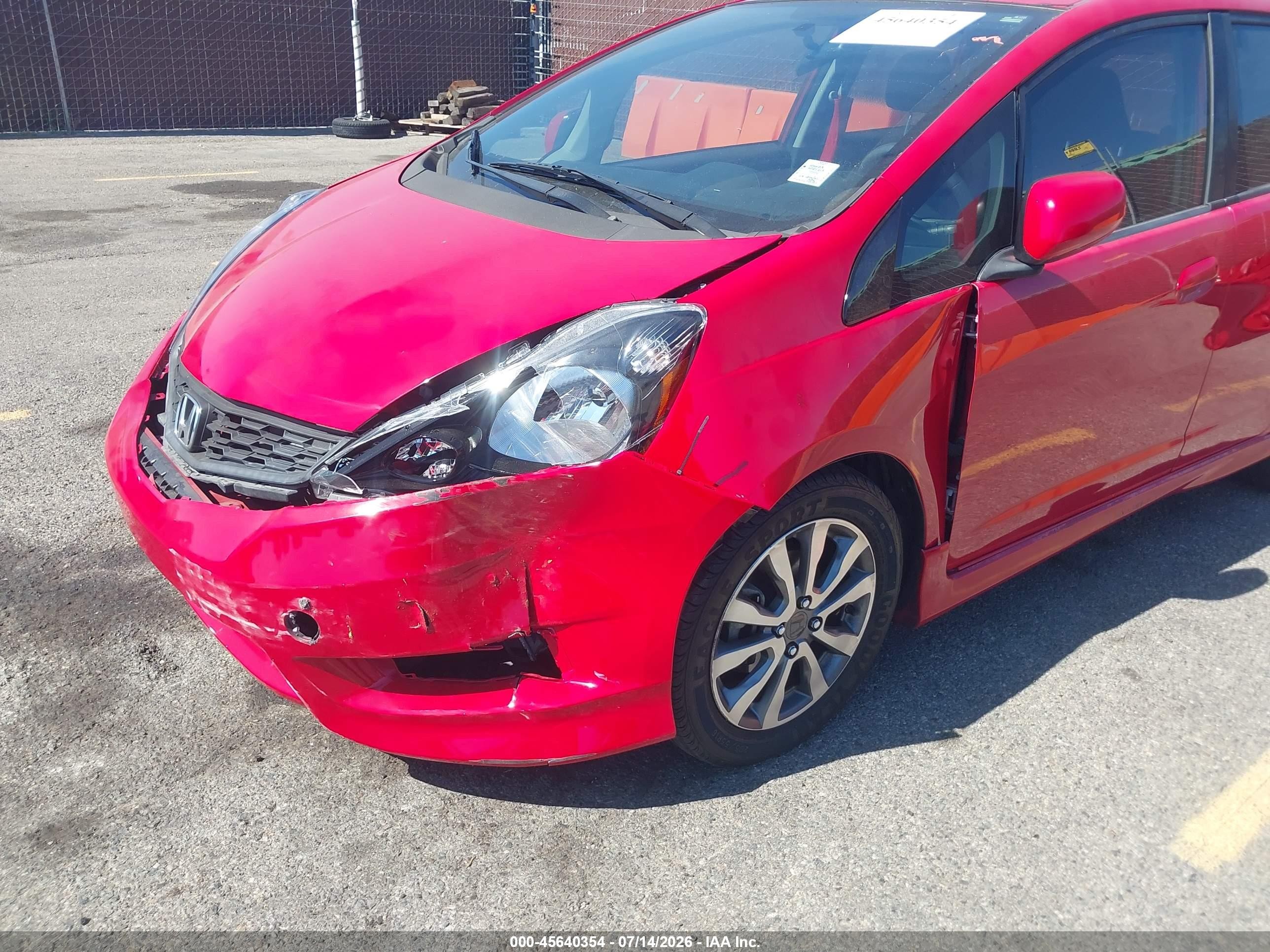 2012 Honda Fit Sport Red vin: JHMGE8H5XCC009661