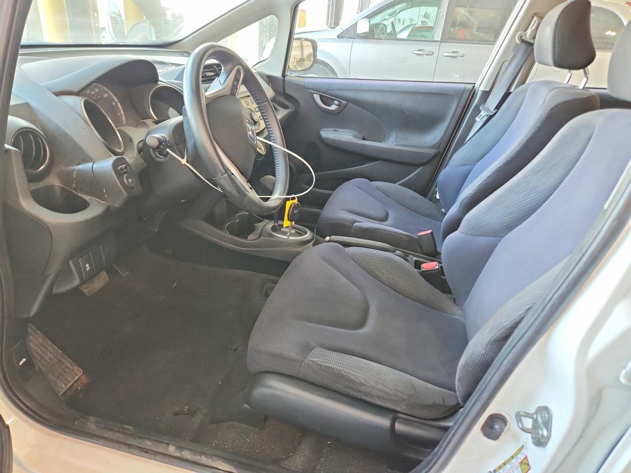 2012 Honda Fit Sport White vin: JHMGE8H5XCC010521