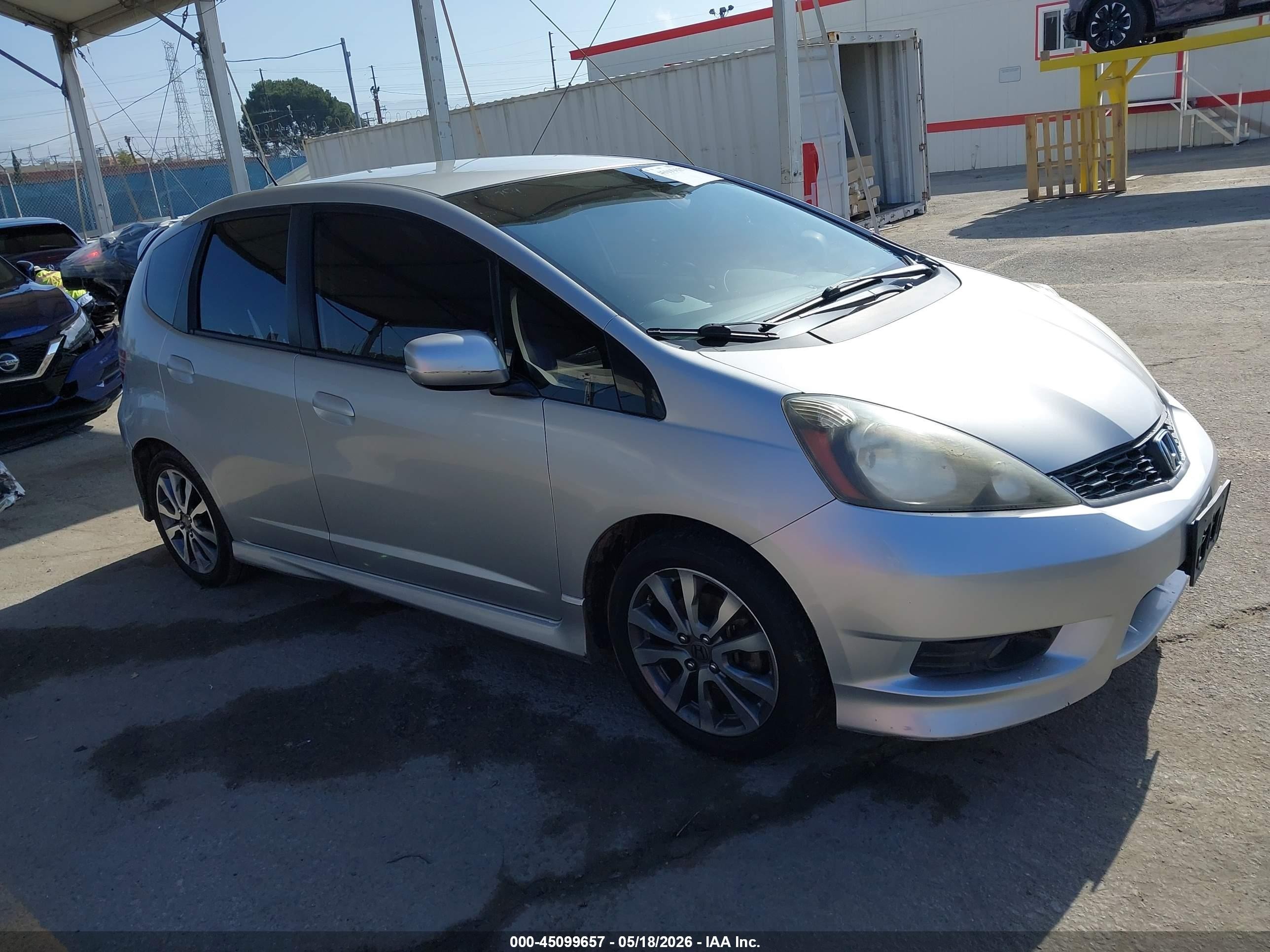 2012 Honda Fit Sport Silver vin: JHMGE8H5XCC011409