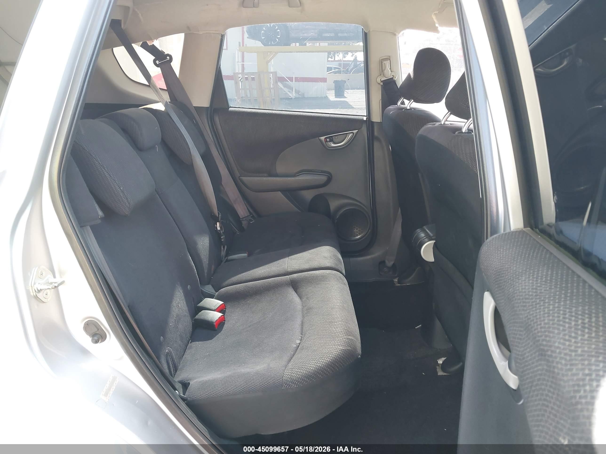 2012 Honda Fit Sport Серебряный vin: JHMGE8H5XCC011409