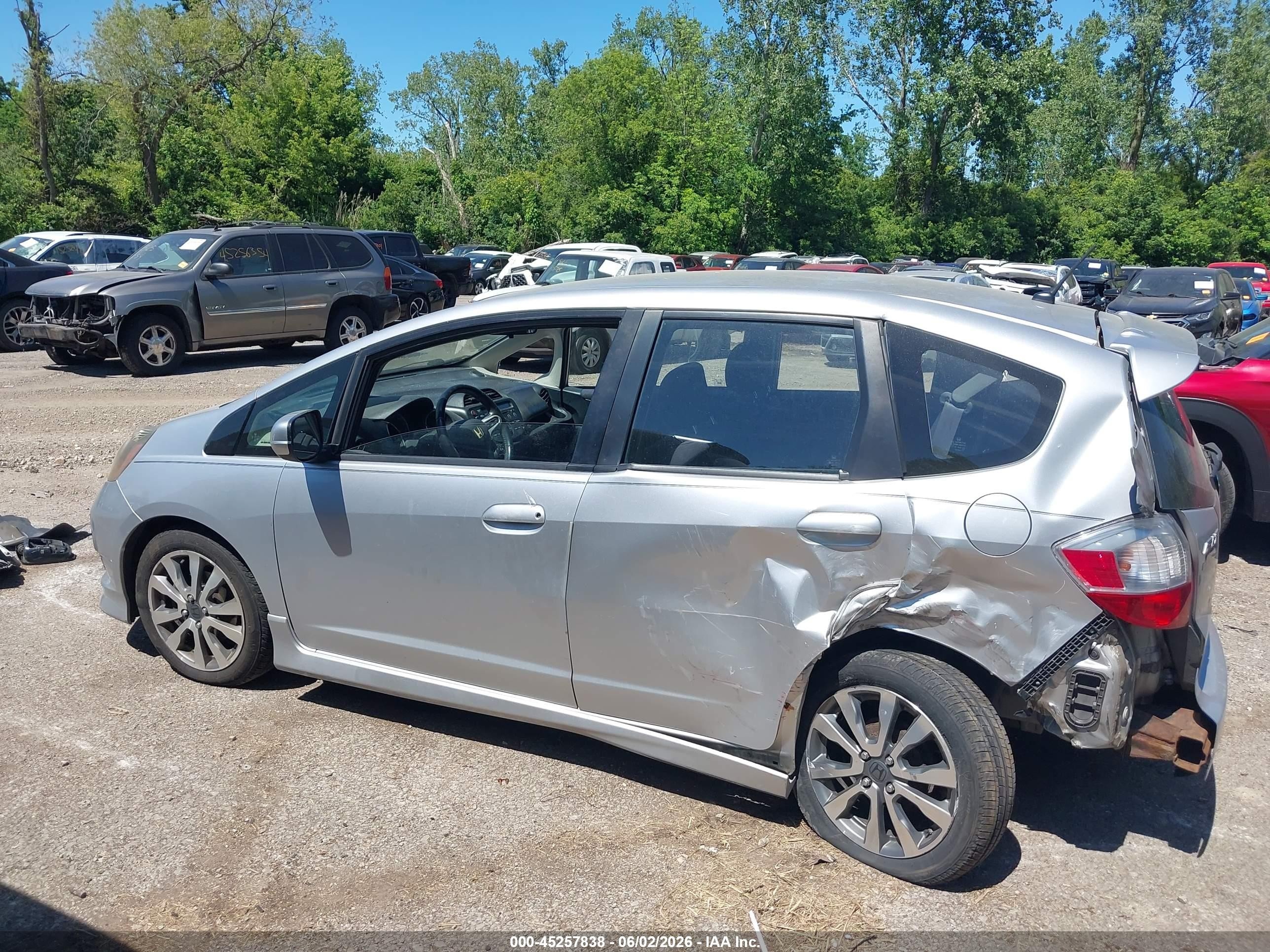 2013 Honda Fit Sport Silver vin: JHMGE8H5XDC029815