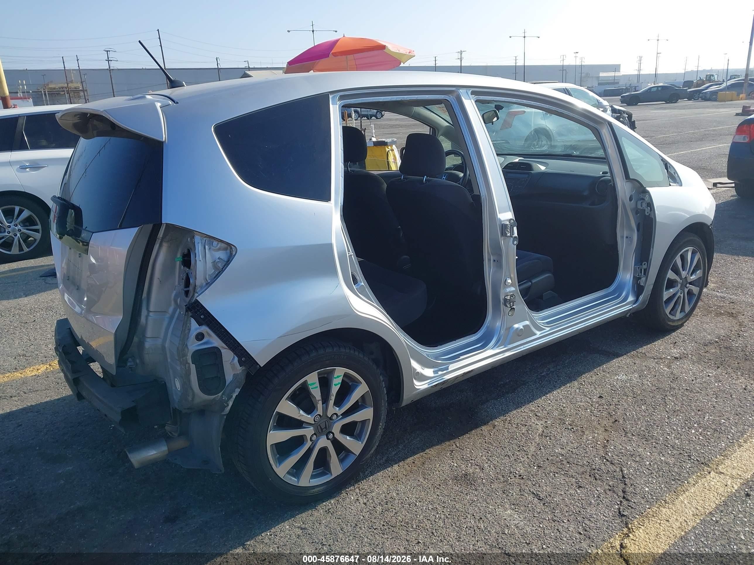 2013 Honda Fit Sport Silver vin: JHMGE8H5XDC034481