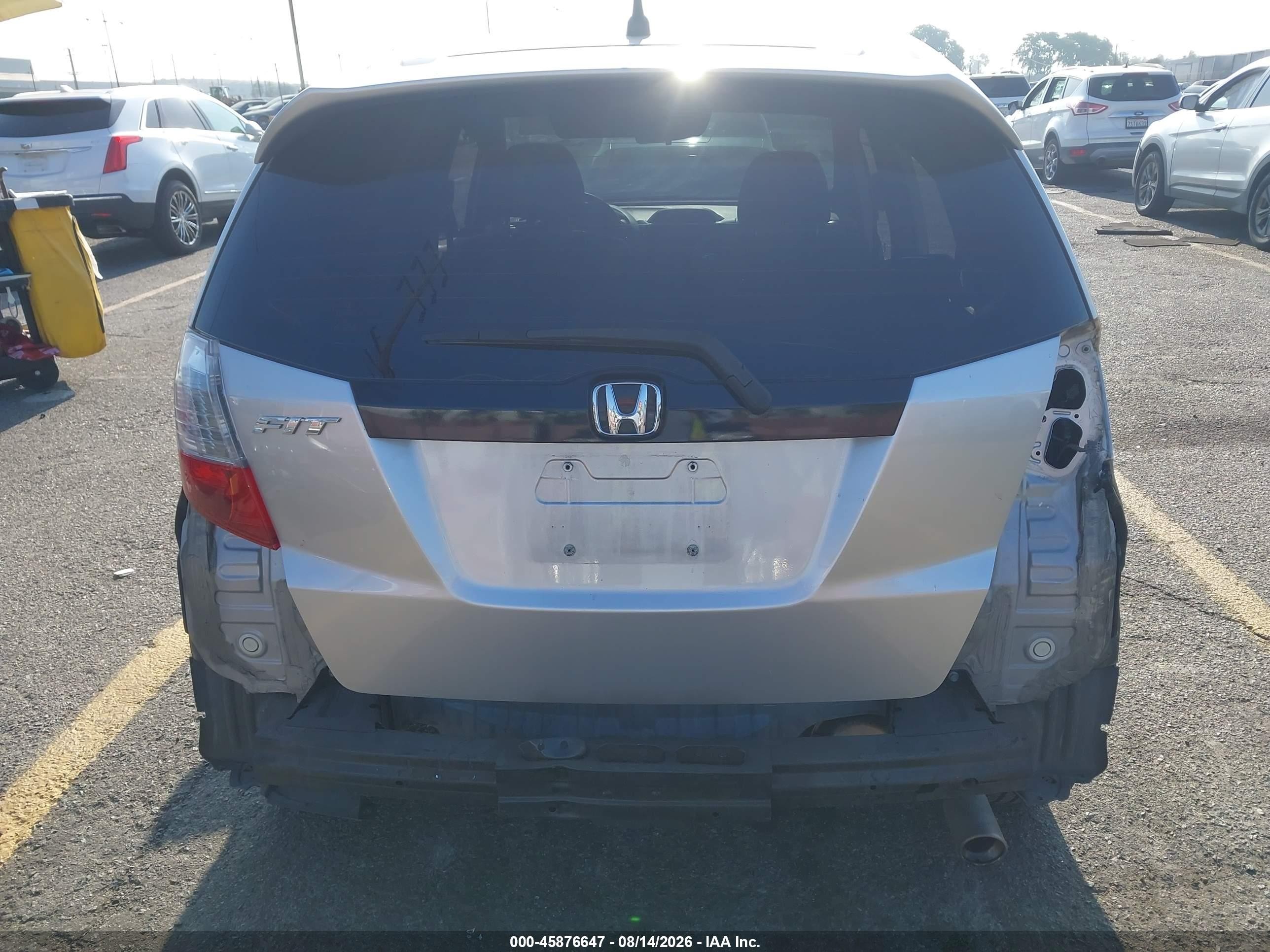 2013 Honda Fit Sport Silver vin: JHMGE8H5XDC034481