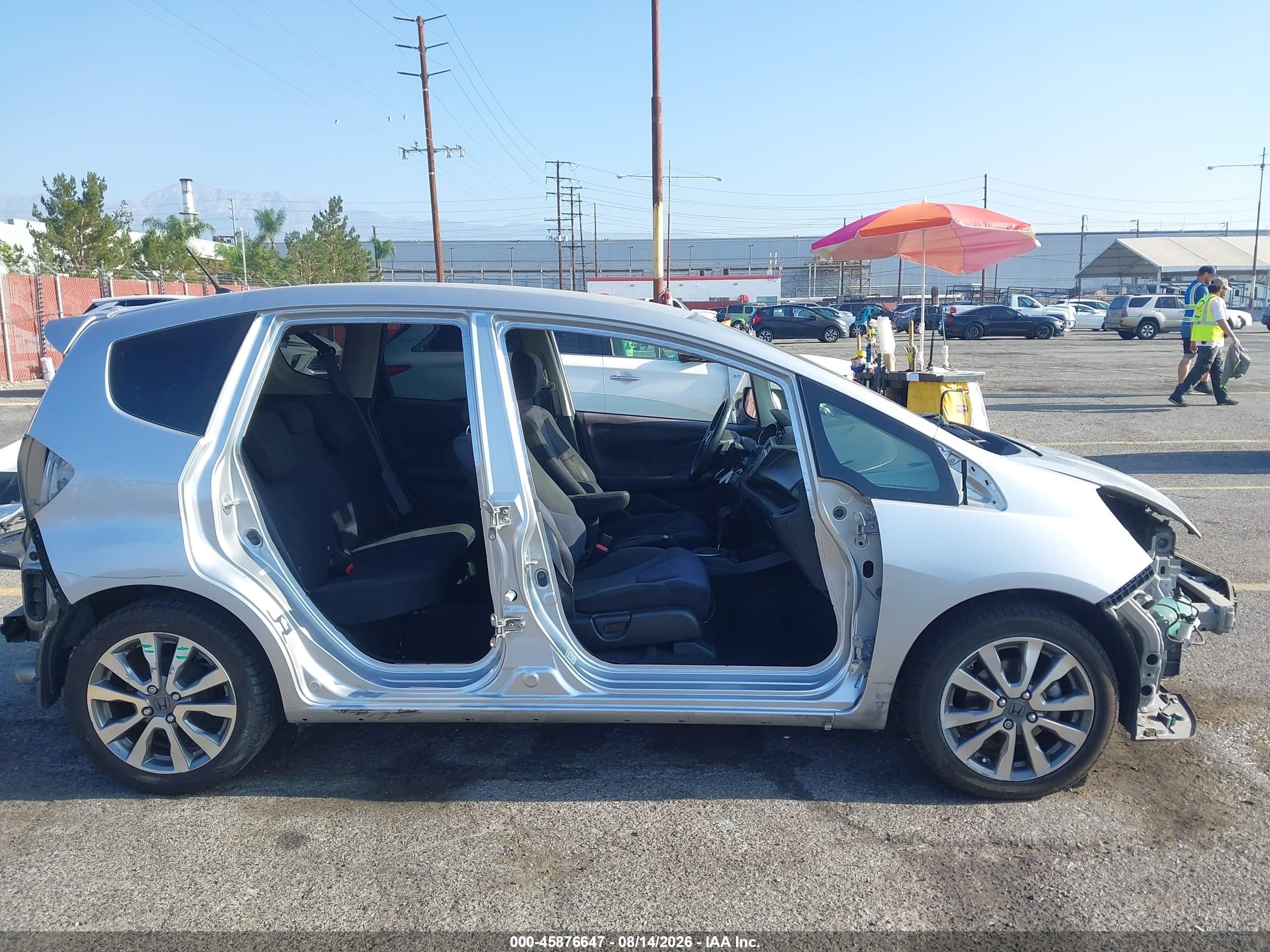 2013 Honda Fit Sport Silver vin: JHMGE8H5XDC034481