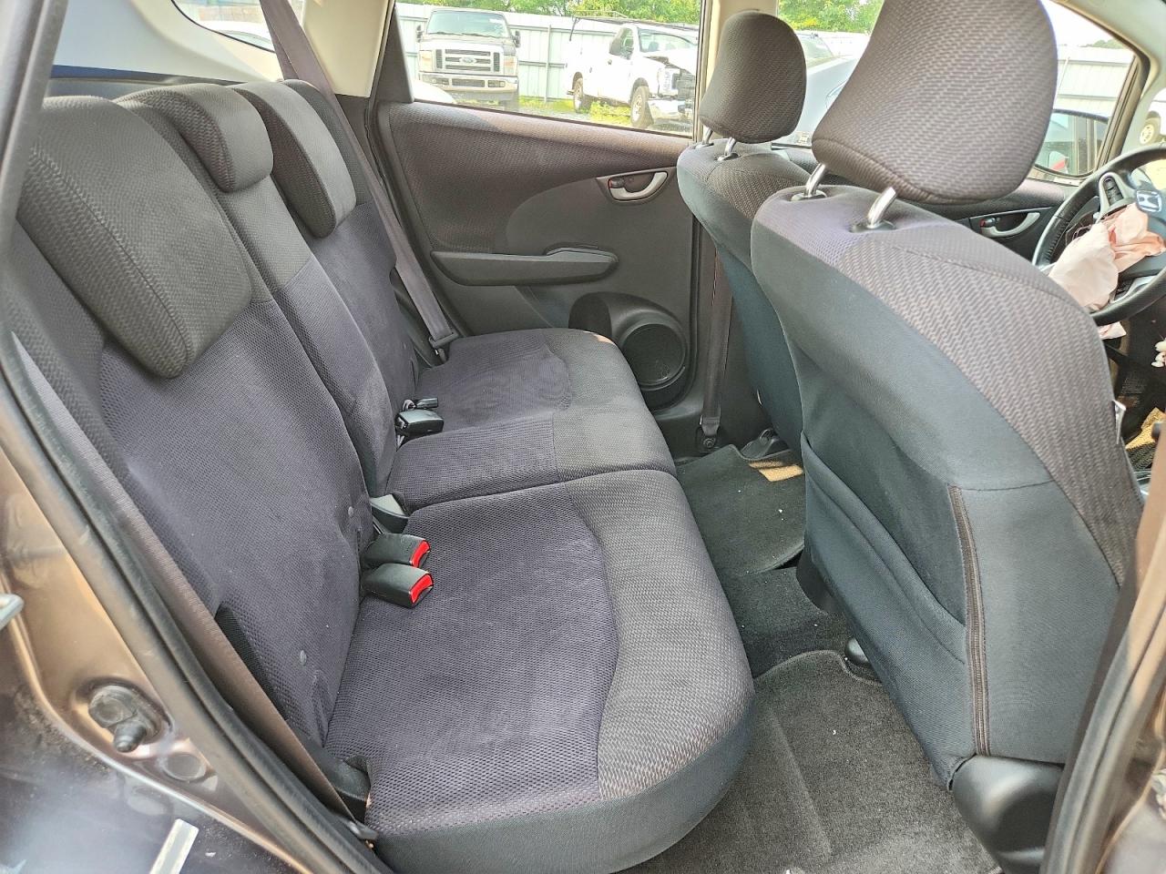 2013 Honda Fit Sport Gray vin: JHMGE8H5XDC036652