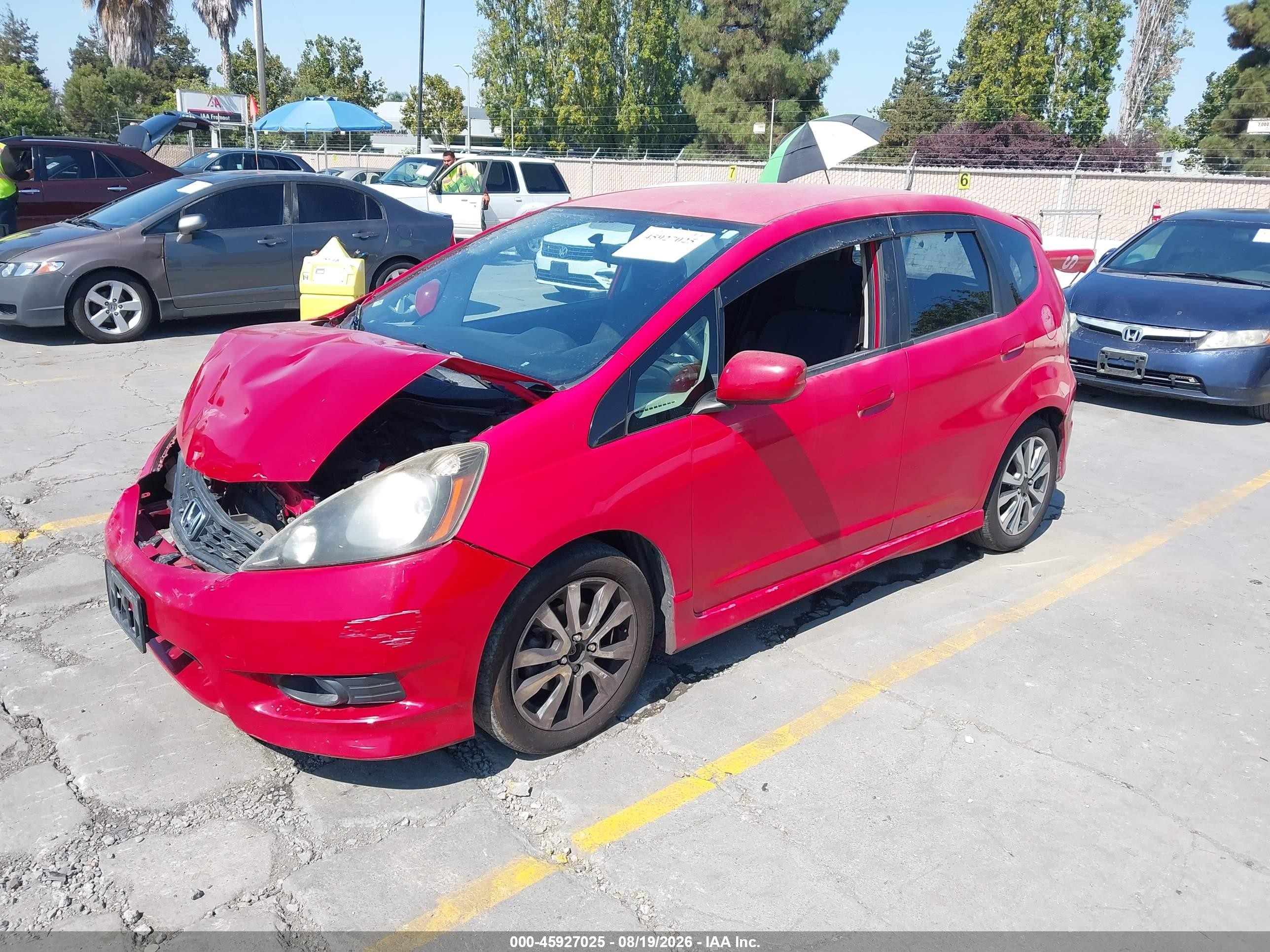 2013 Honda Fit Sport Красный vin: JHMGE8H5XDC043326