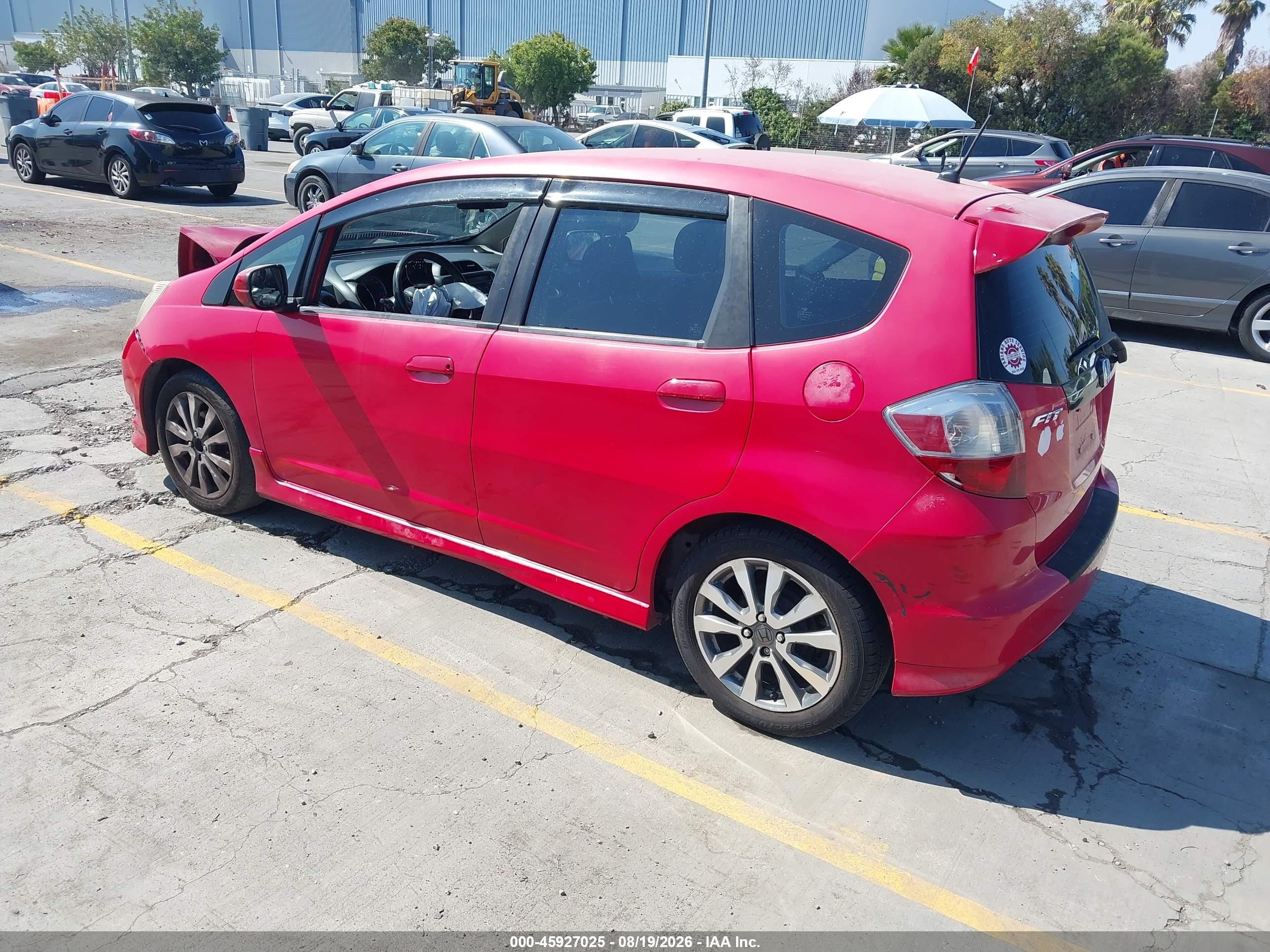 2013 Honda Fit Sport Красный vin: JHMGE8H5XDC043326