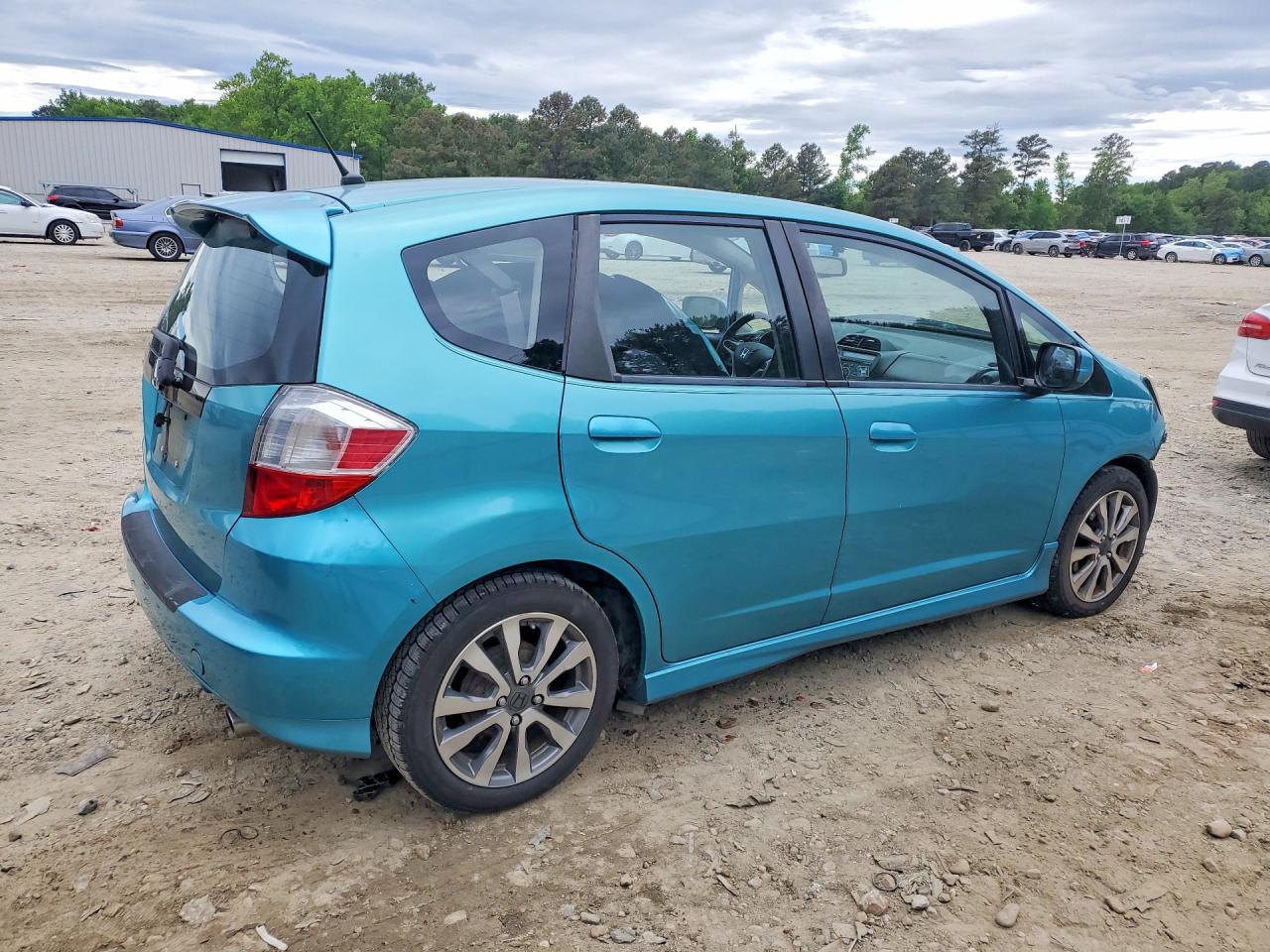 2013 Honda Fit Sport Turquoise vin: JHMGE8H5XDC052429