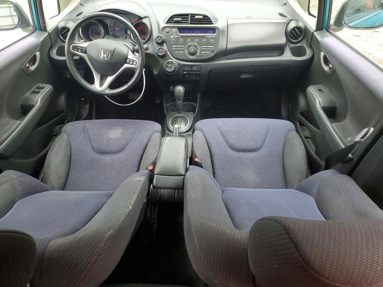 2013 Honda Fit Sport Turquoise vin: JHMGE8H5XDC052429