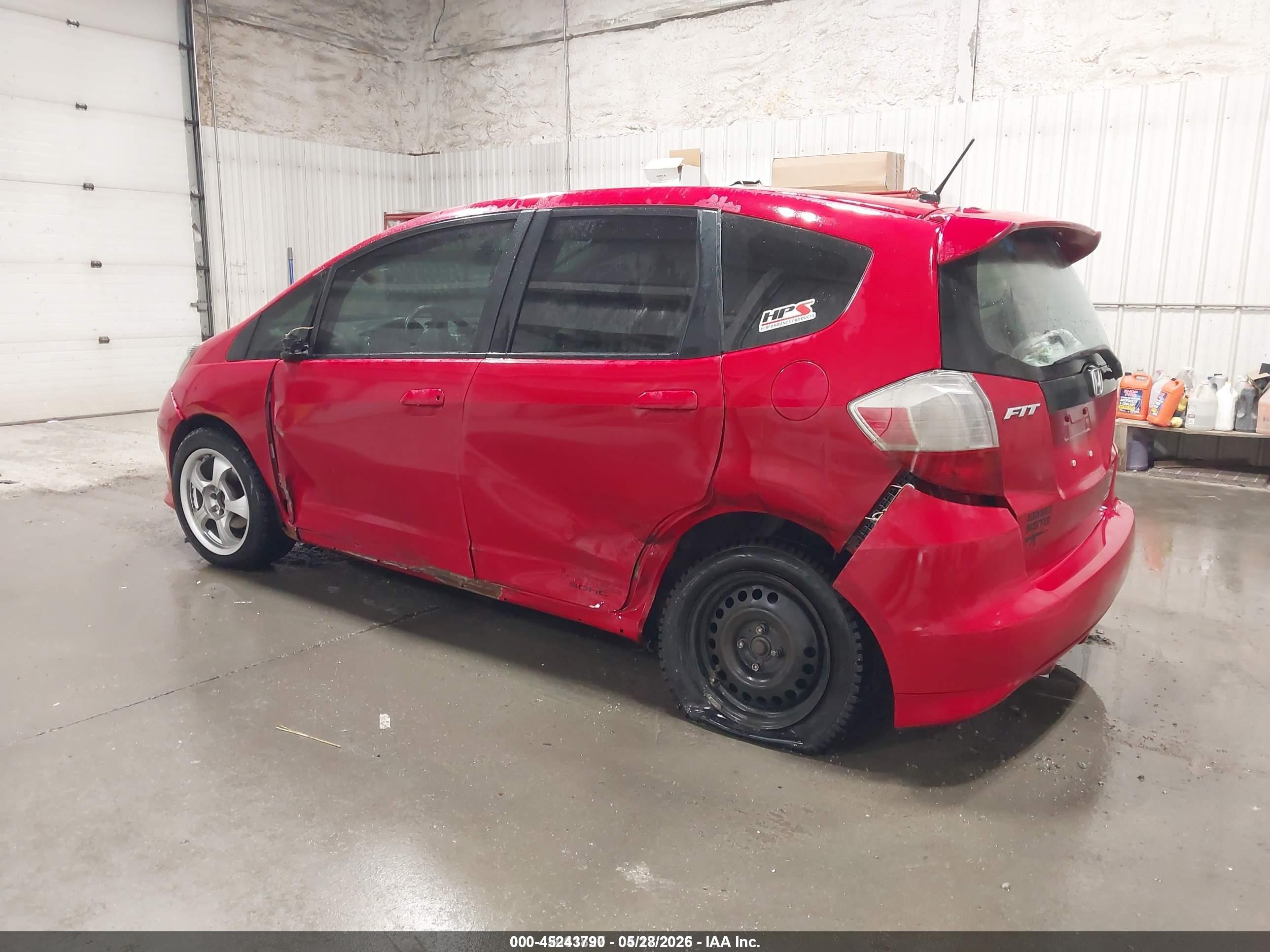2013 Honda Fit Sport Red vin: JHMGE8H5XDC054763