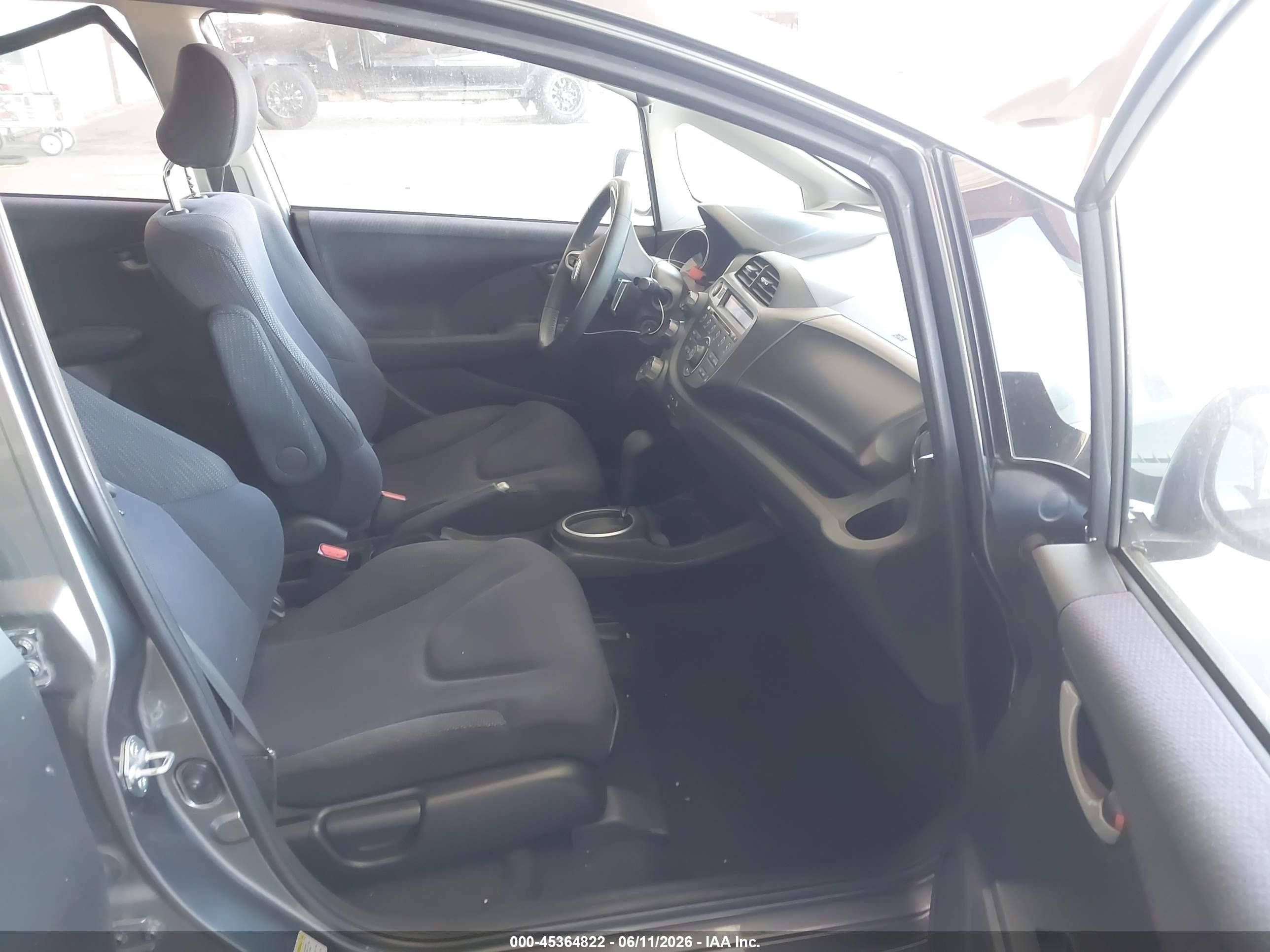 2013 Honda Fit Sport Gray vin: JHMGE8H5XDC062815