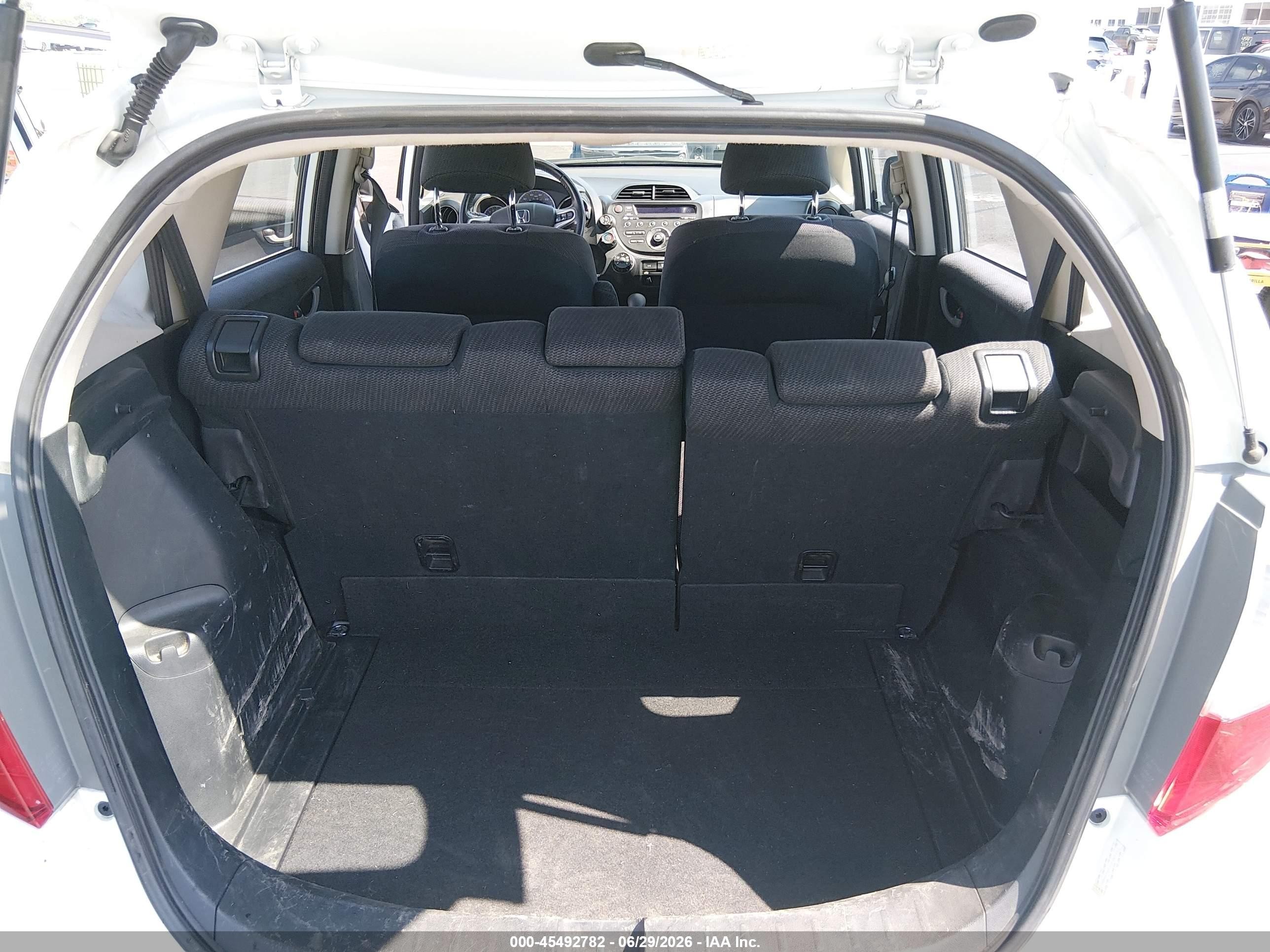 2013 Honda Fit Sport Белый vin: JHMGE8H5XDC069912