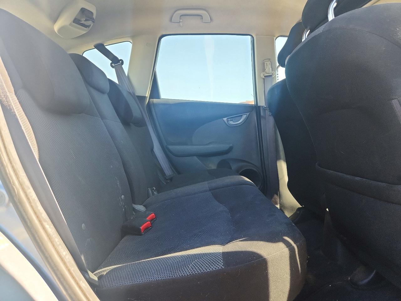 2011 Honda Fit Sport Silver vin: JHMGE8H60BC018800