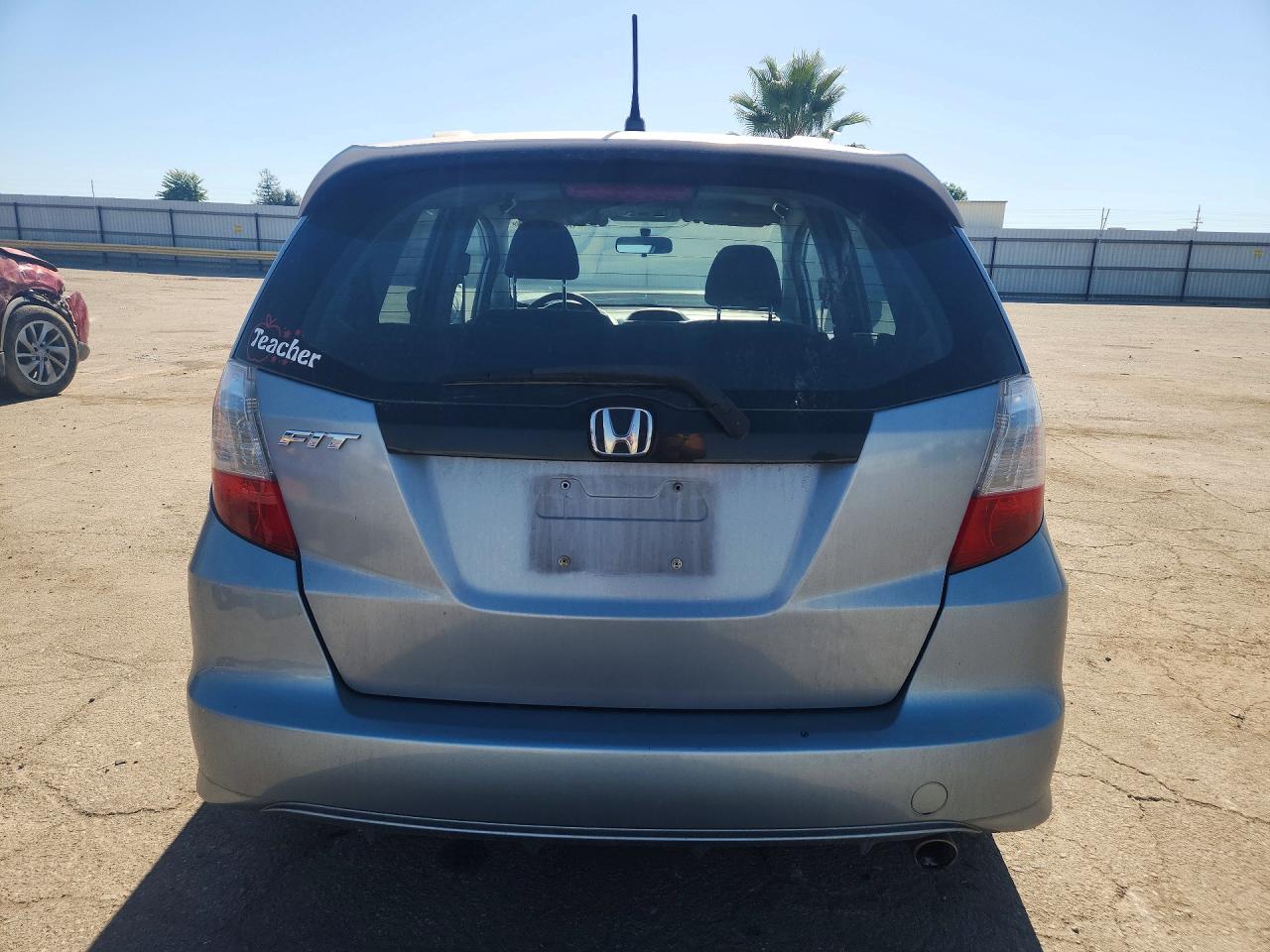 2011 Honda Fit Sport Silver vin: JHMGE8H60BC018800
